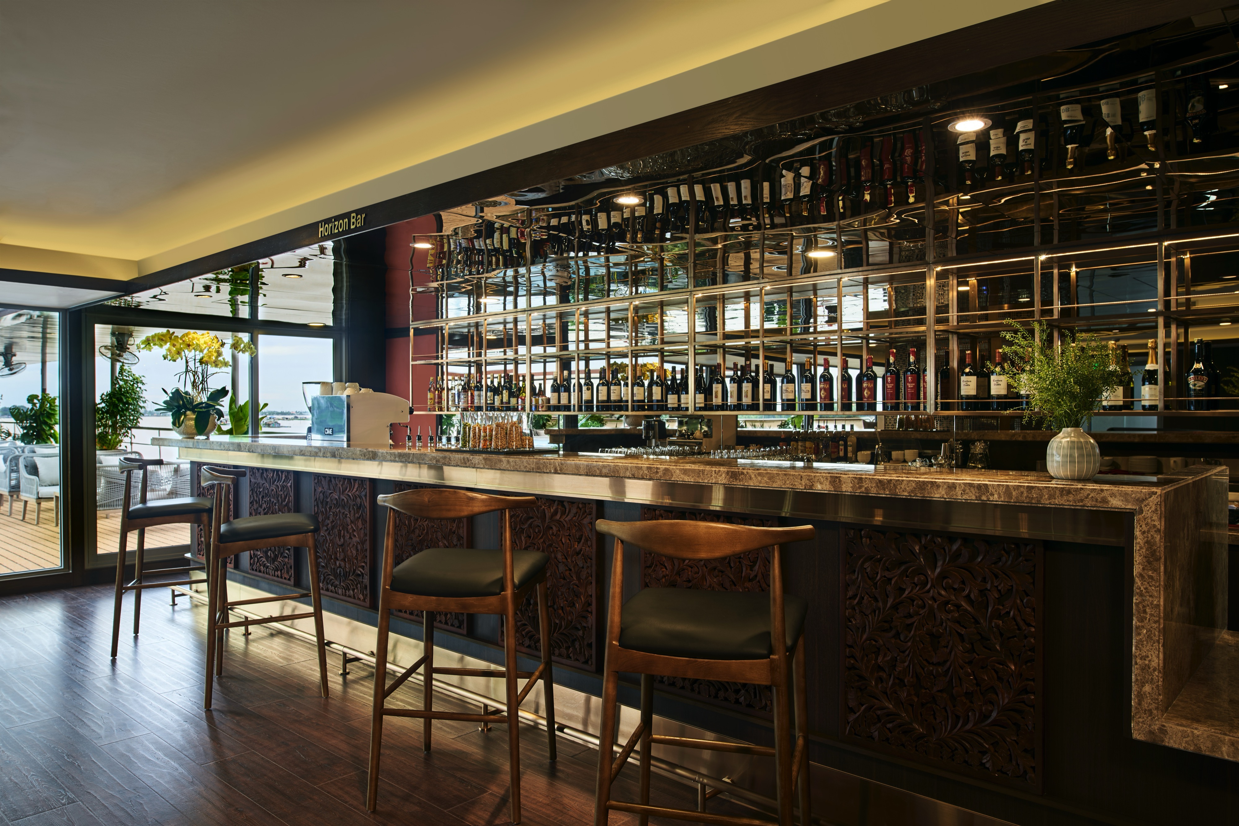 Hamony Lounge & Bar
