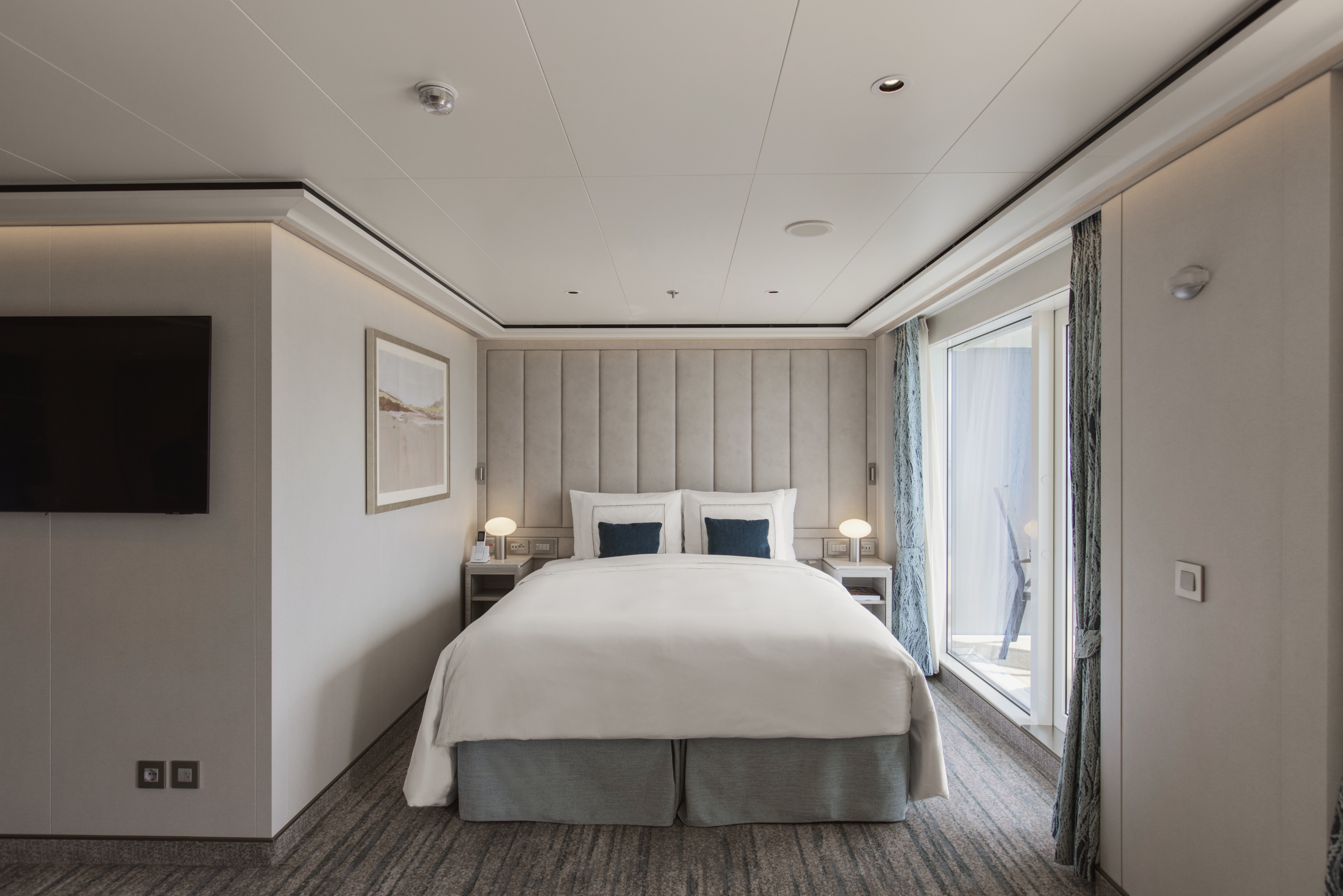 Deluxe Veranda Suite