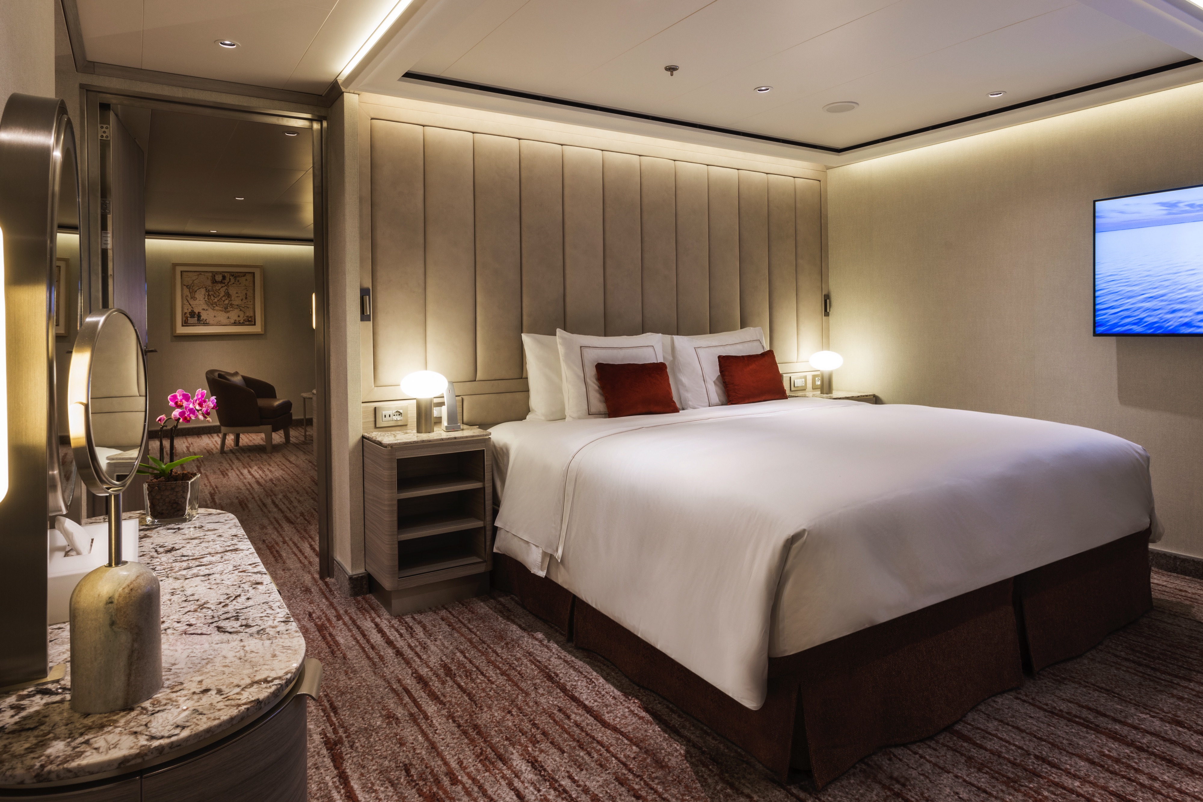 Silversea, Silver Ray, Grand Suite Bedroom ©Silversea Cruises Ltd