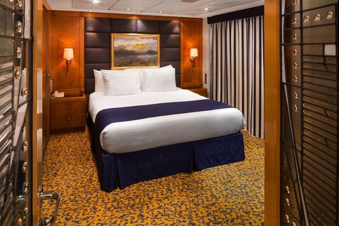 RCI, Brilliance of the Seas, Royal Suite 2.jpg