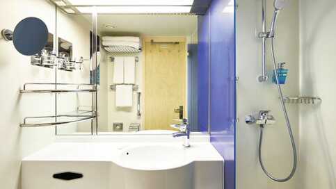 Marella Voyager - Inside Family Room 2.jpg