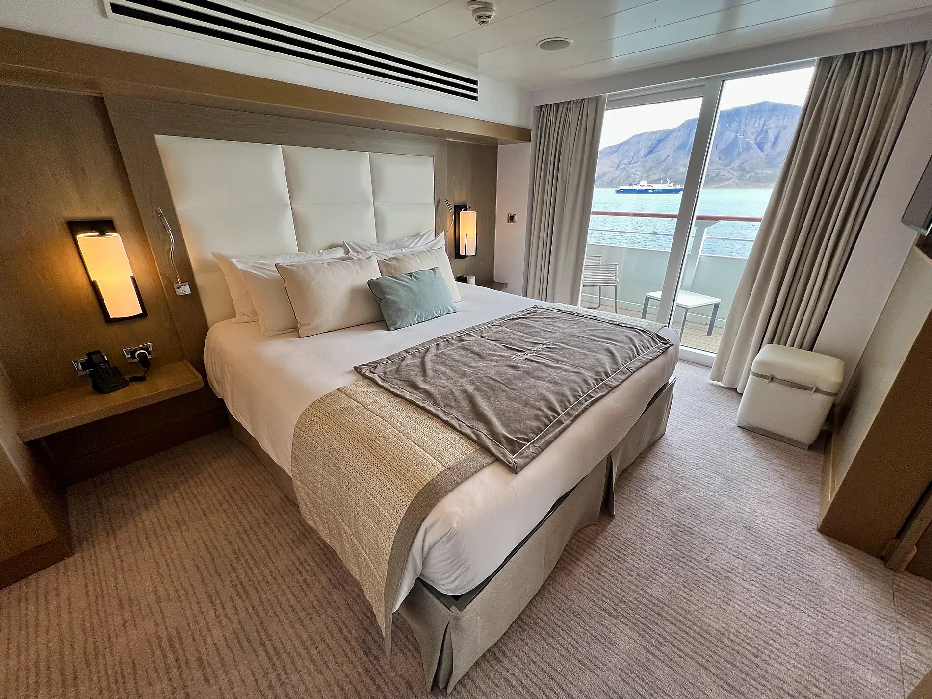 Ponant, Le Boréal Owner's Suite 01 ©PONANT.png