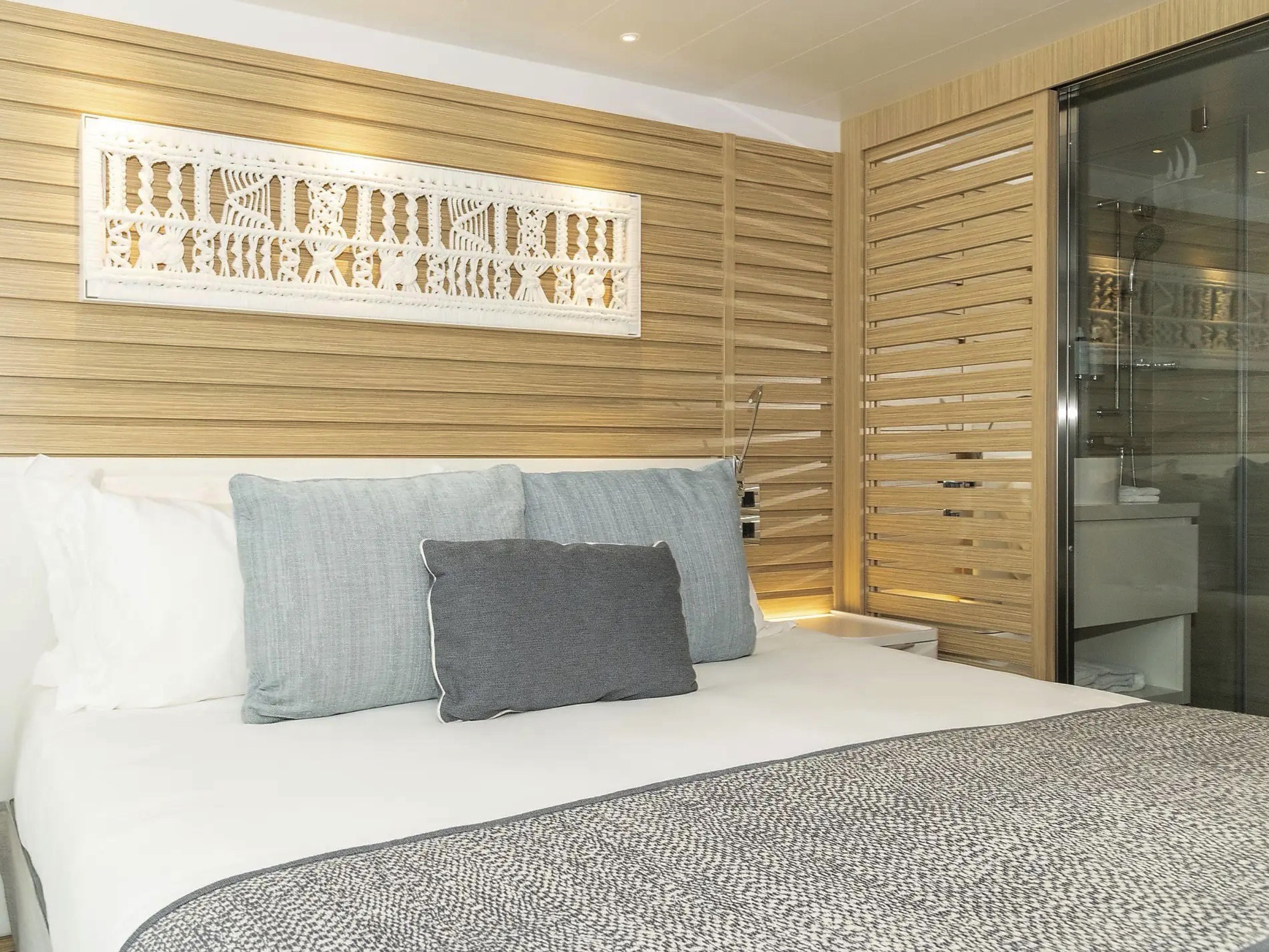 PONANT, Le Jacques Cartier, Deluxe Stateroom 4.jpg