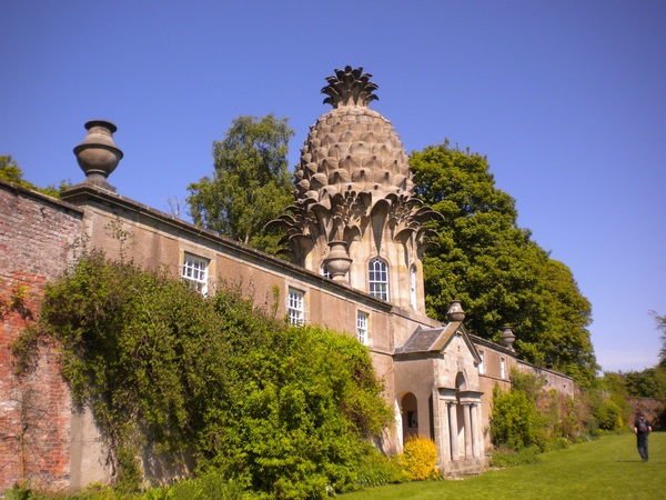 The Dunmore Pineapple House