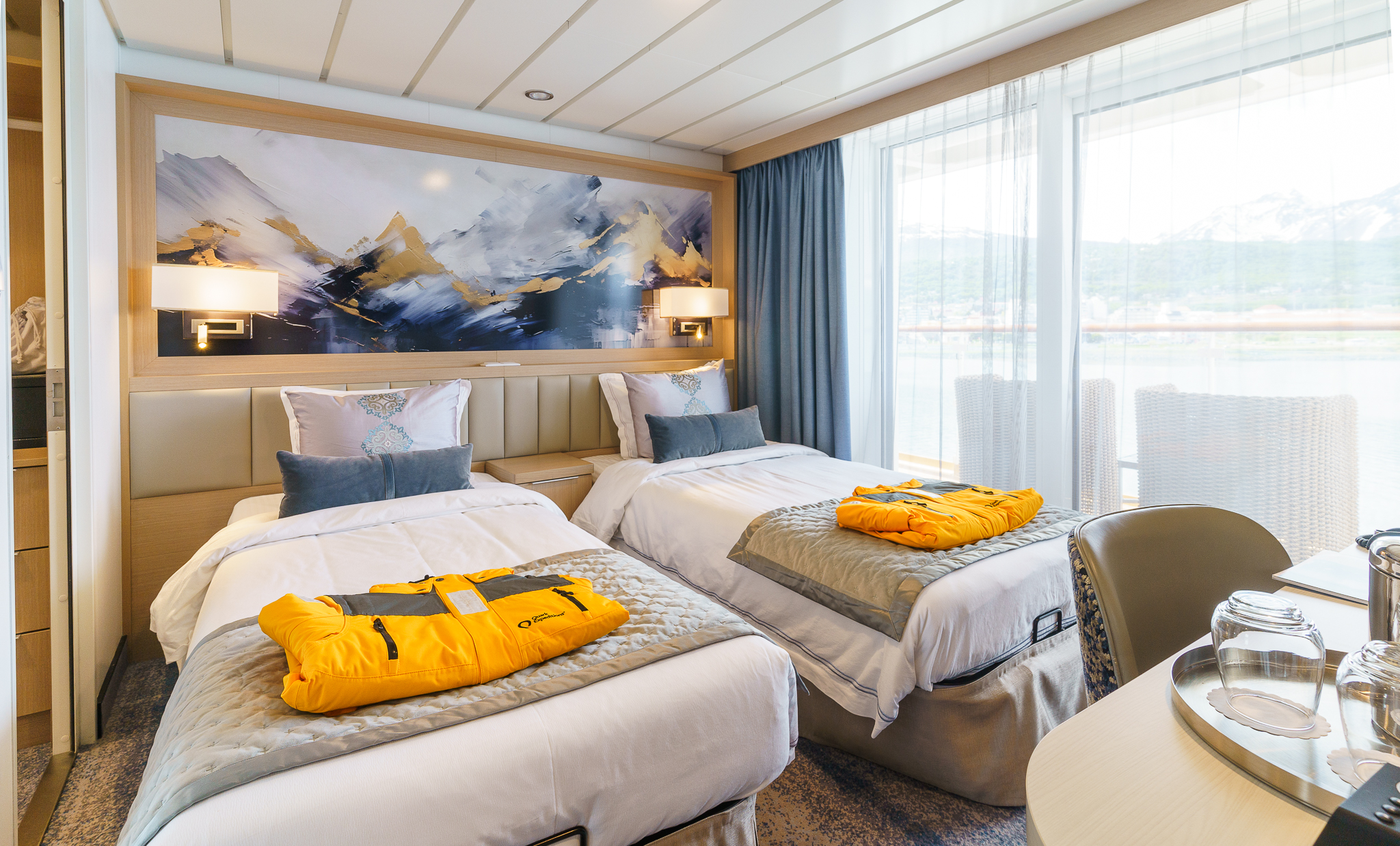 Quark Expeditions, Ocean Explorer Penthouse Suite 1 ©Quark Expeditions