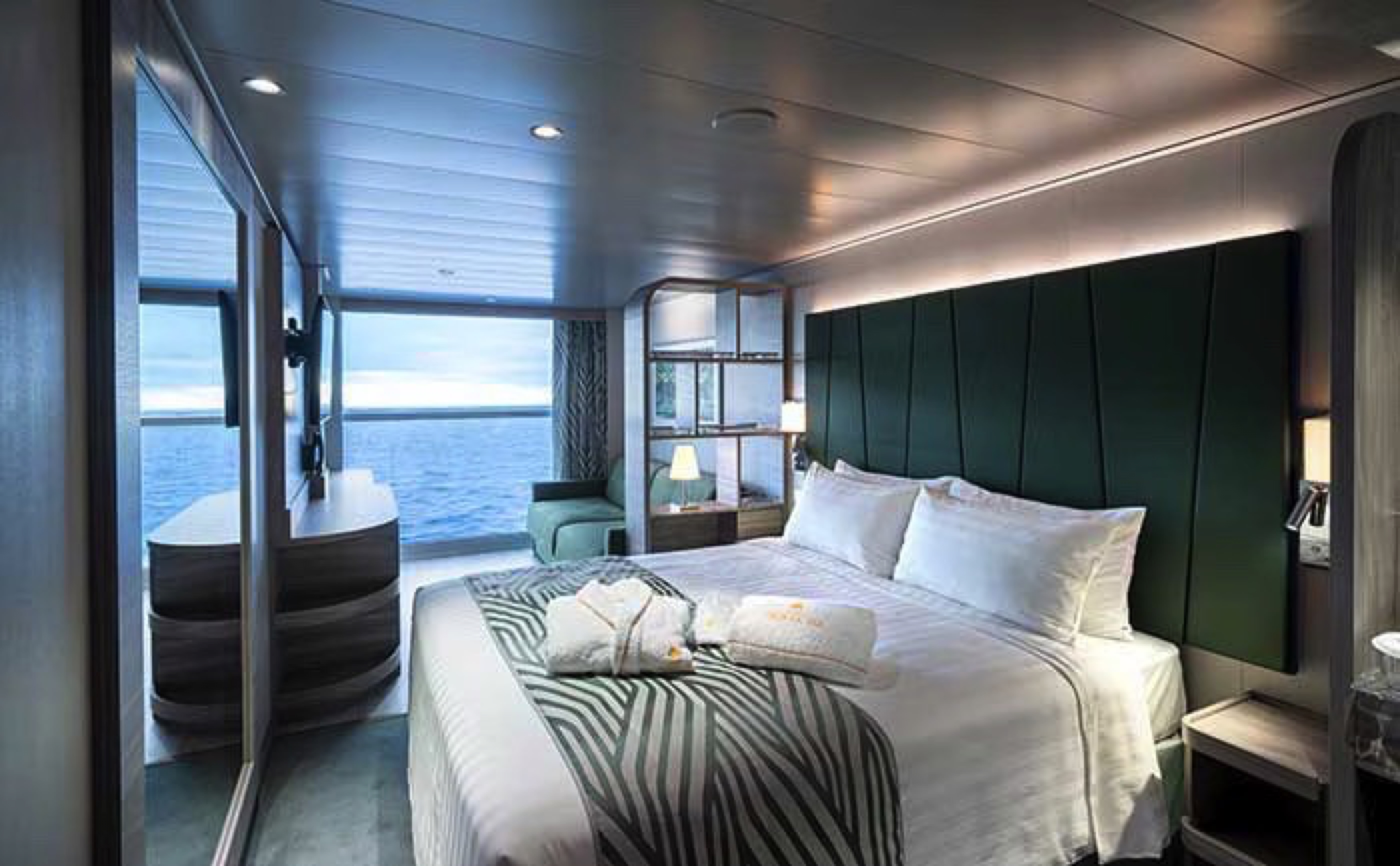 Infinite Ocean View Aurea