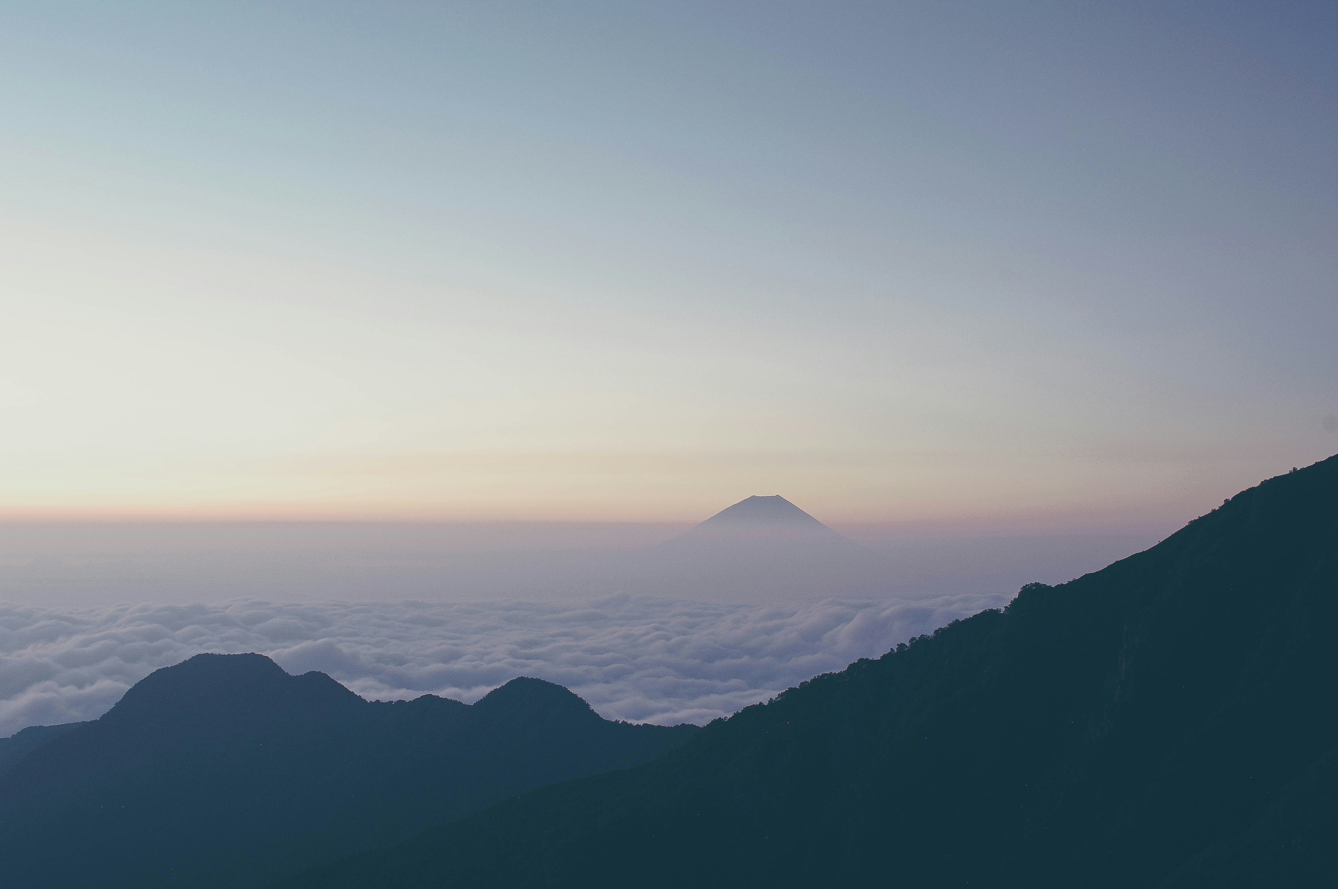 Dusk with an overview of Fuji Mount Kita, Minami-arupusu, Japan