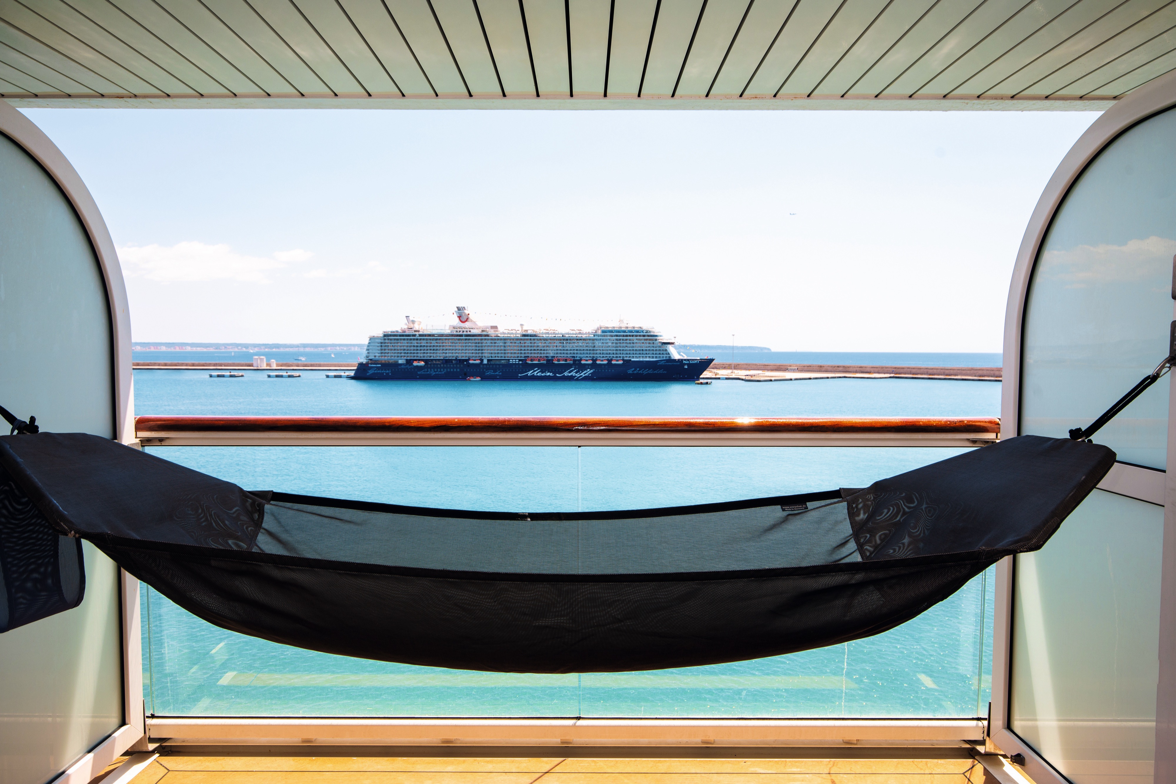 Balcony Cabin (Large Balcony)