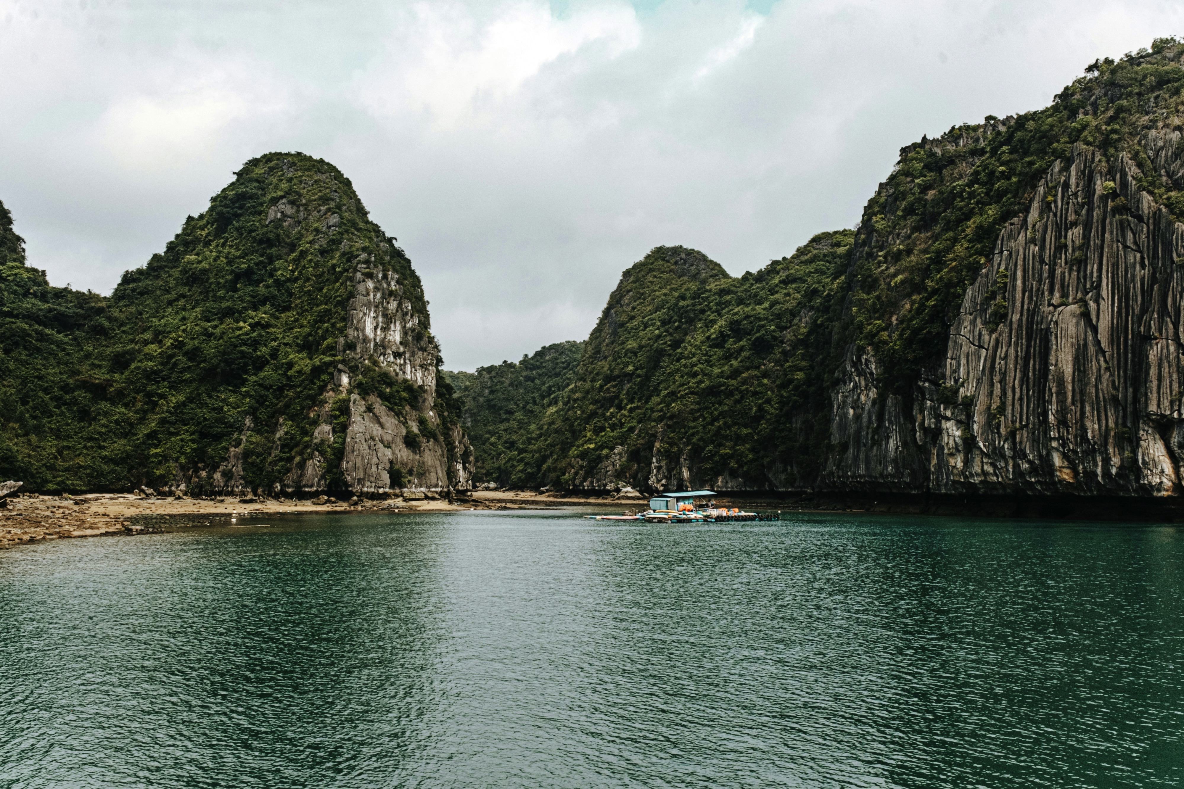 Lan Ha Bay, Vietnam
