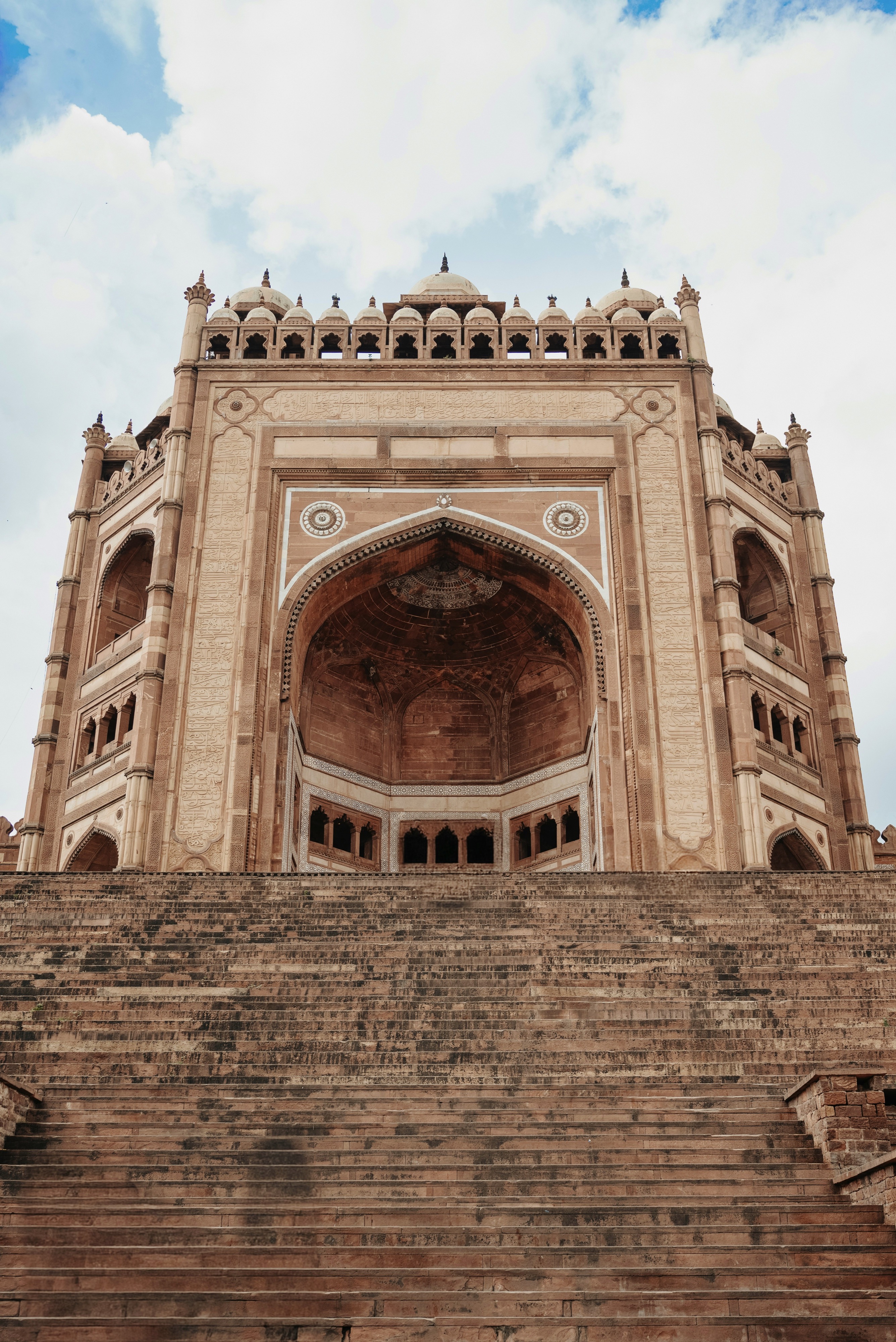 Golden Triangle, Kolkata and Lower Ganges Cruise