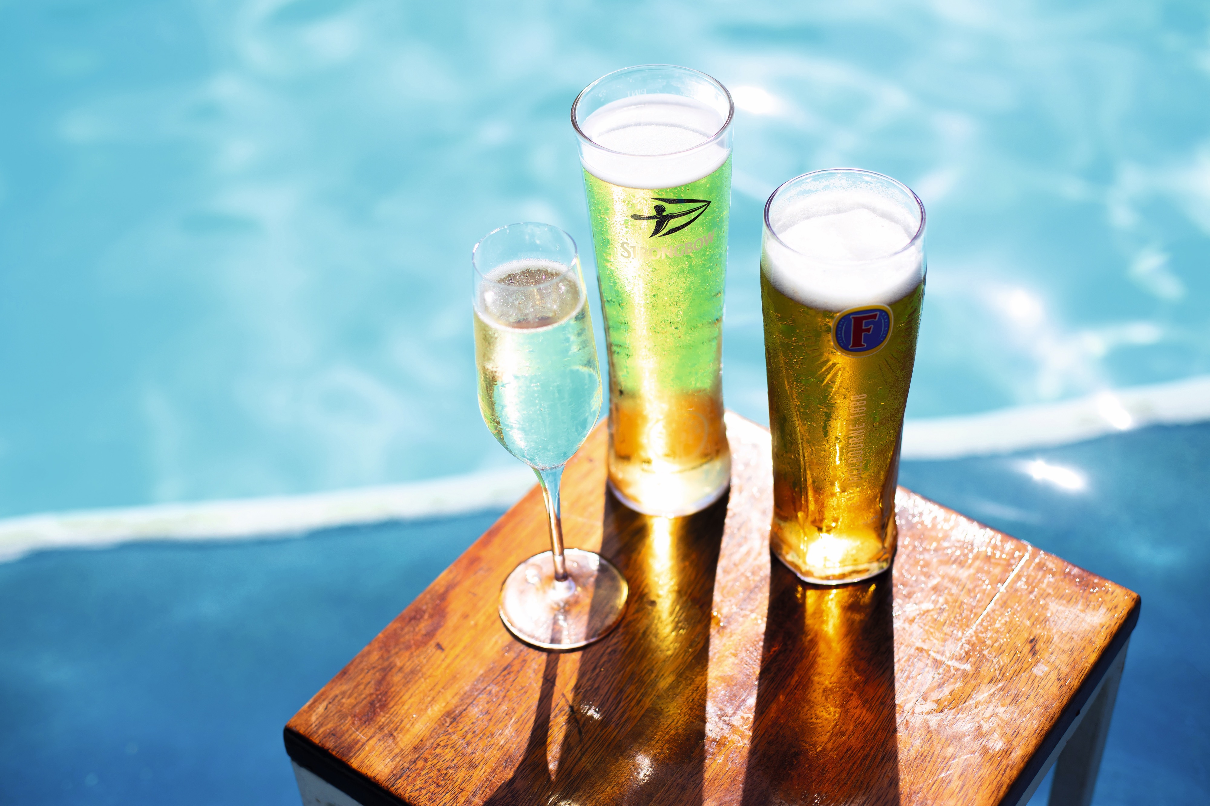 Pool Bar