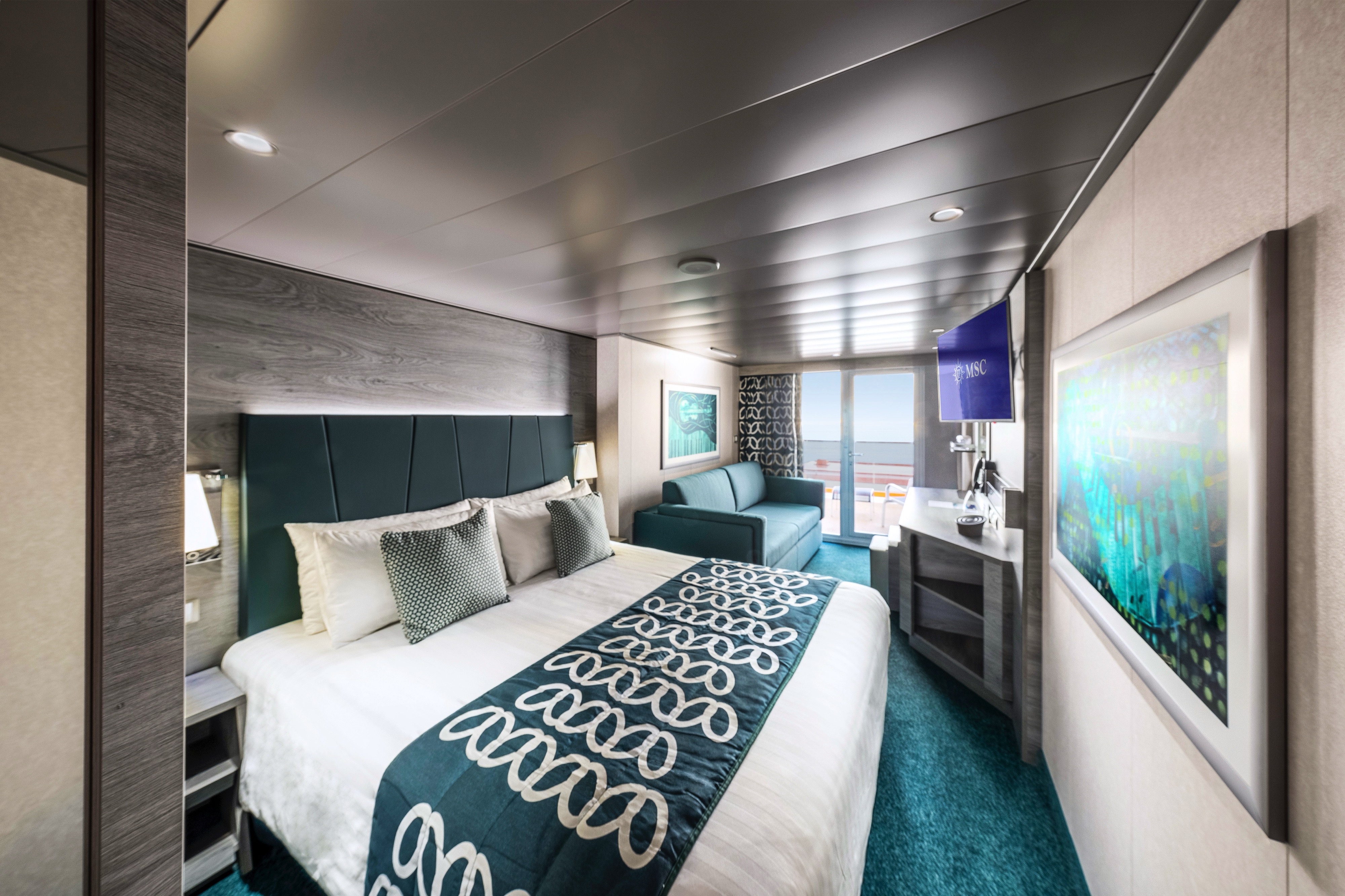 Deluxe Balcony with Partial View 