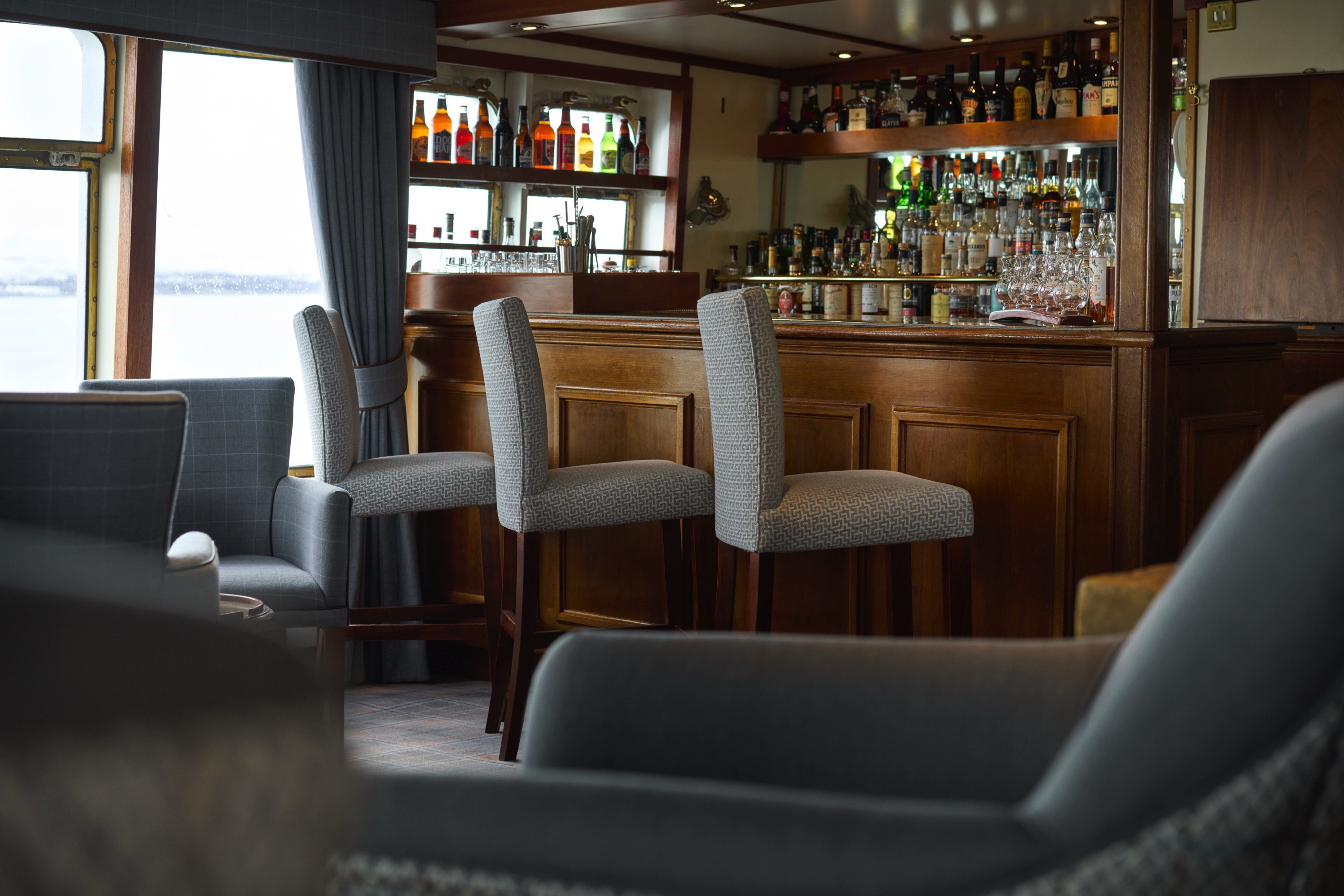 Hebridean Island Cruises Hebridean Princess Tiree Lounge 7.jpg