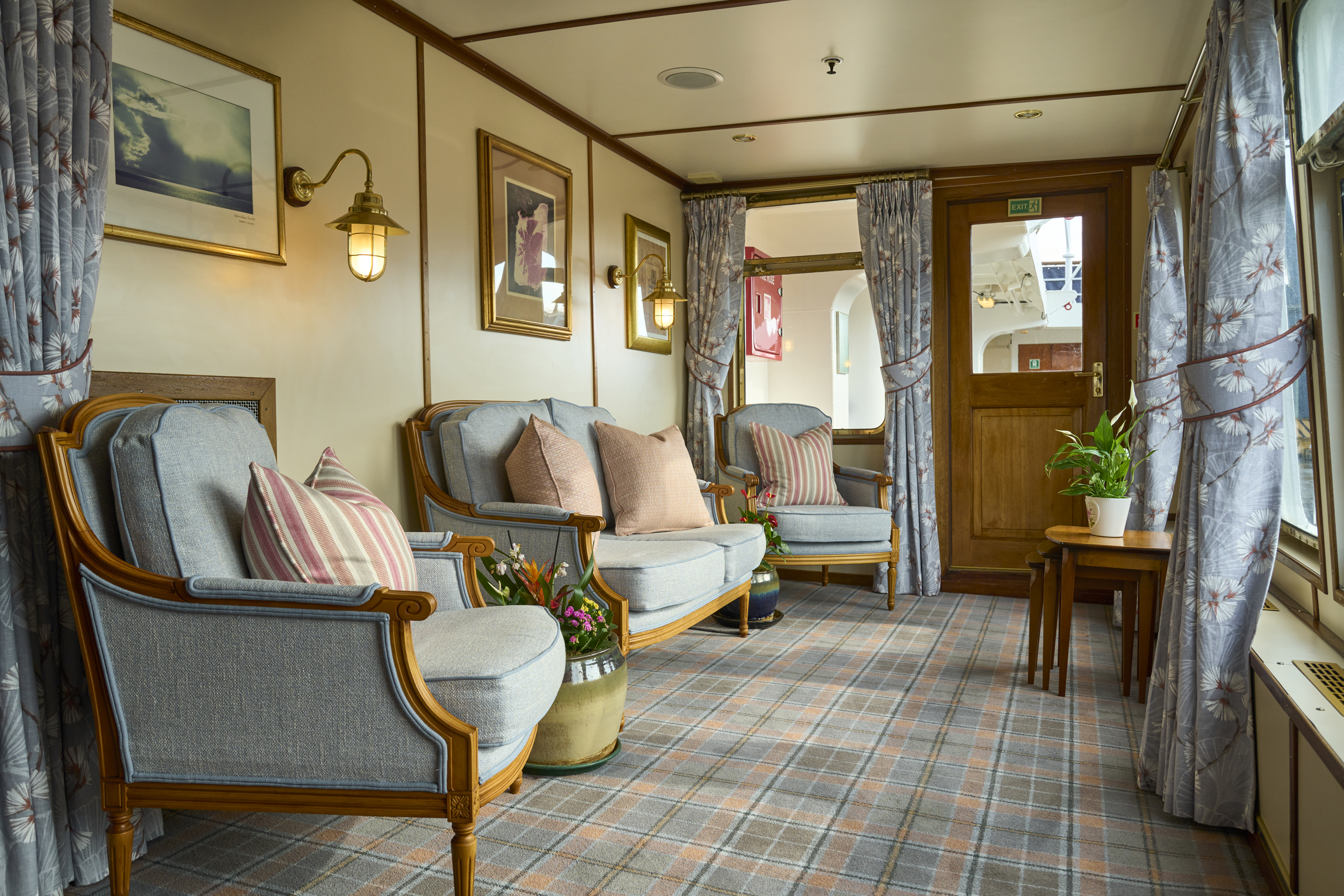 Hebridean Island Cruises Hebridean Princess Lookout Lounge 1