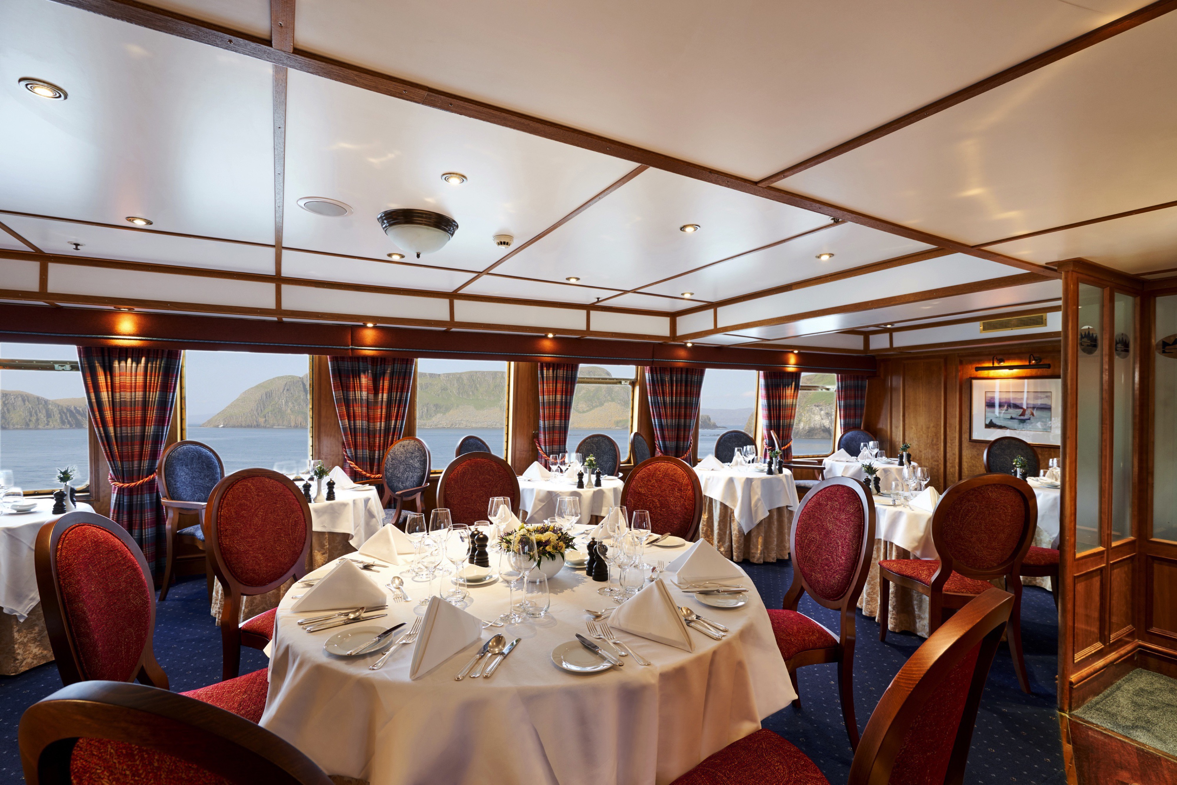 Hebridean Island Cruises Hebridean Princess Columbia Restaurant 13