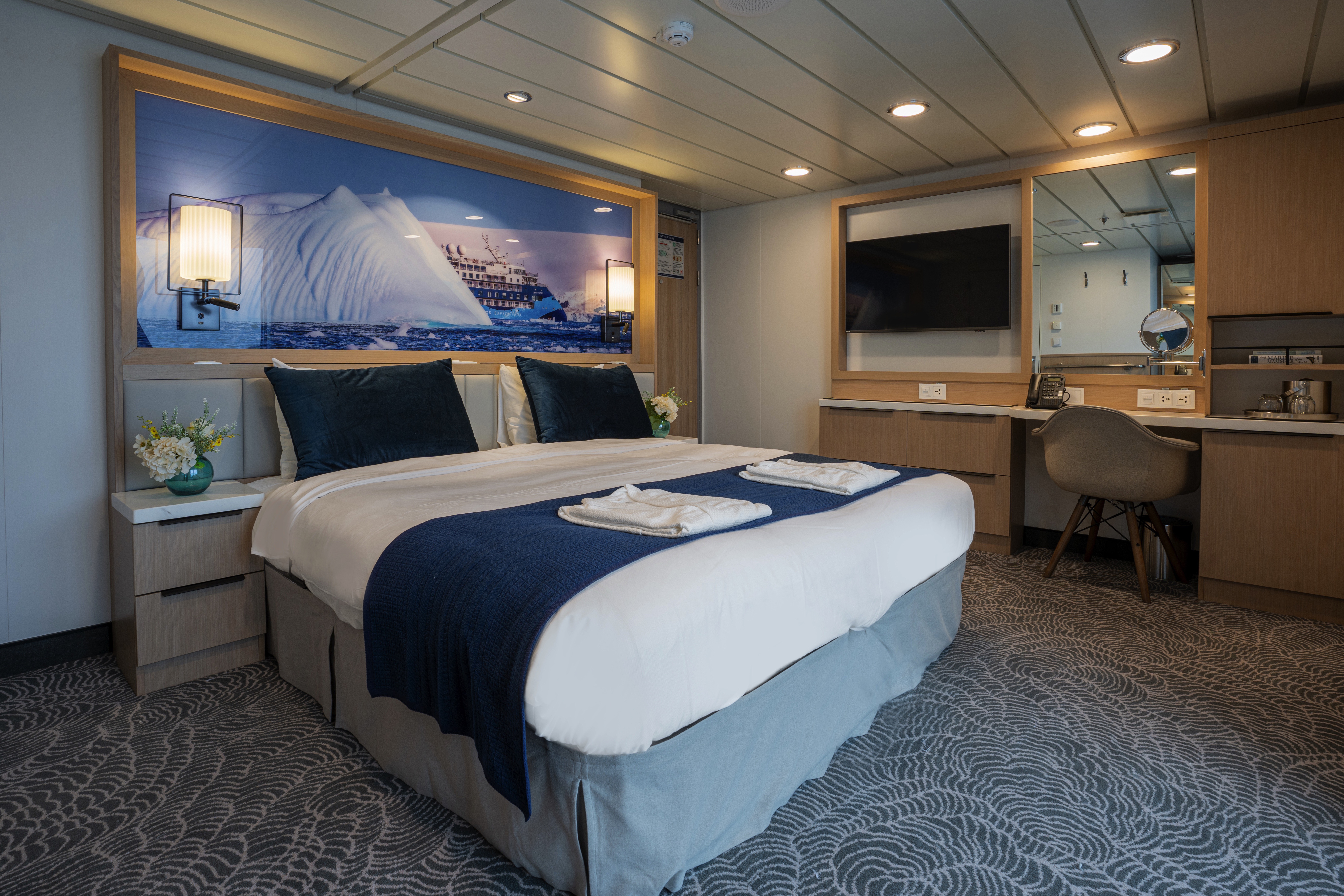 Polar Latitudes Expeditions Ocean Albatros Category C XL - Grand Balcony Stateroom 1.jpg