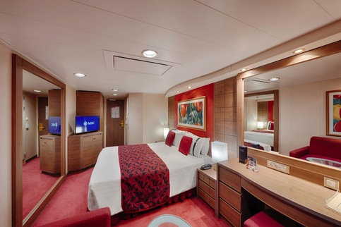 MSC Cruises MSC Musica Deluxe Balcony Aurea 2 ©MSC Rights - Ivan Sarfatti.jpg