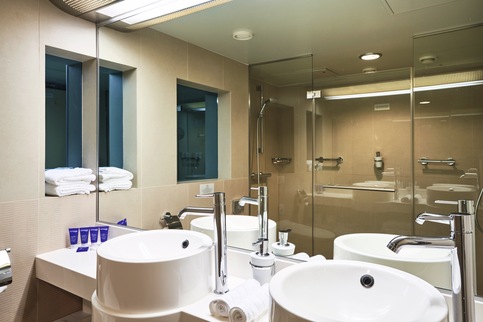 Marella Cruises Marella Voyager Executive Suite ©Tom Fallon 5.jpg