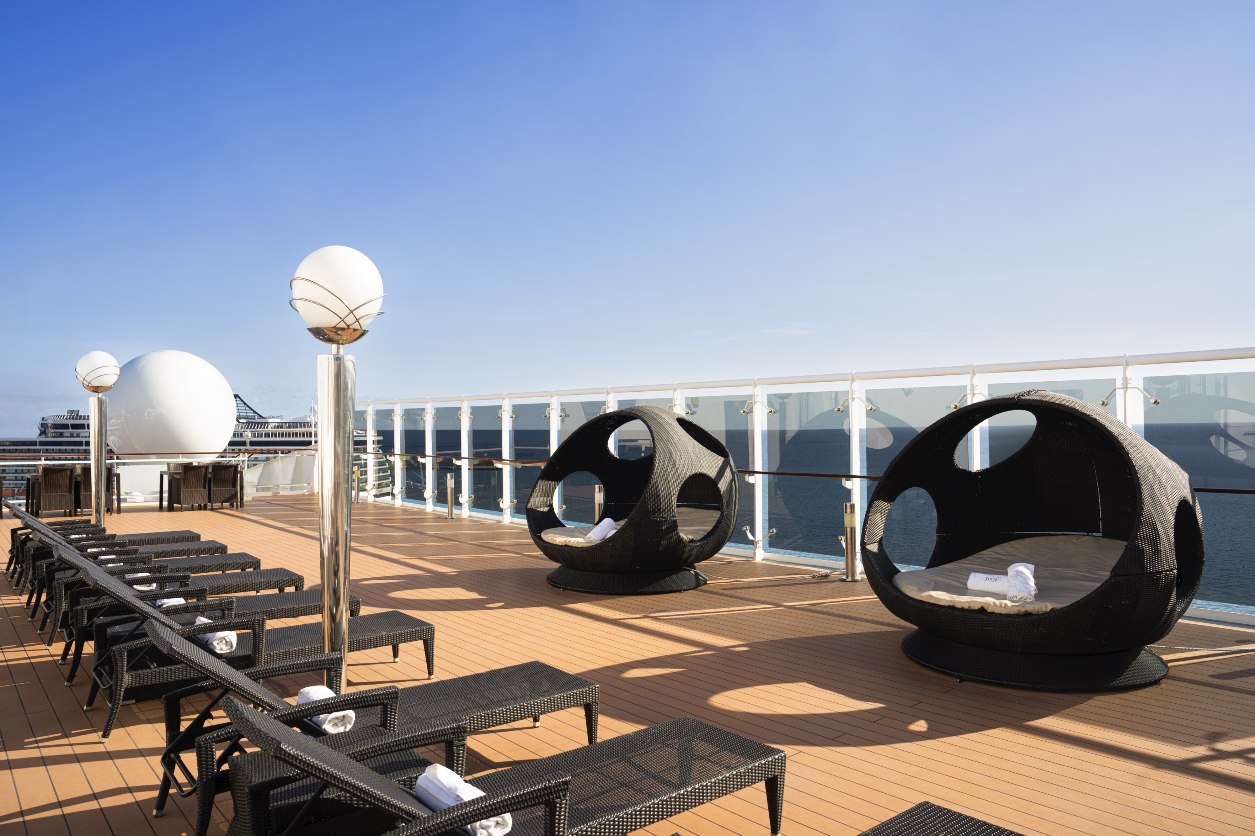 Top 16 Exclusive Solarium
