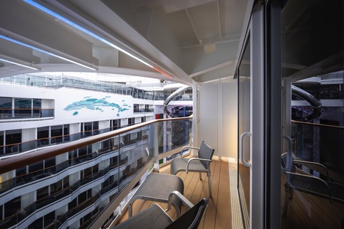MSC Cruises MSC World America Junior Suite Aurea with Promenade and Ocean View ©MSC Rights, Ivan Sarfatti 4.jpg