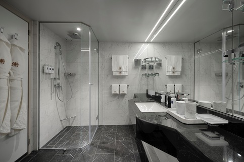 MSC Cruises MSC World America MSC Yacht Club Royal Suite ©MSC Rights, Ivan Sarfatti 7.jpg