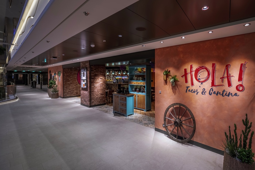 HOLA! Tacos & Cantina