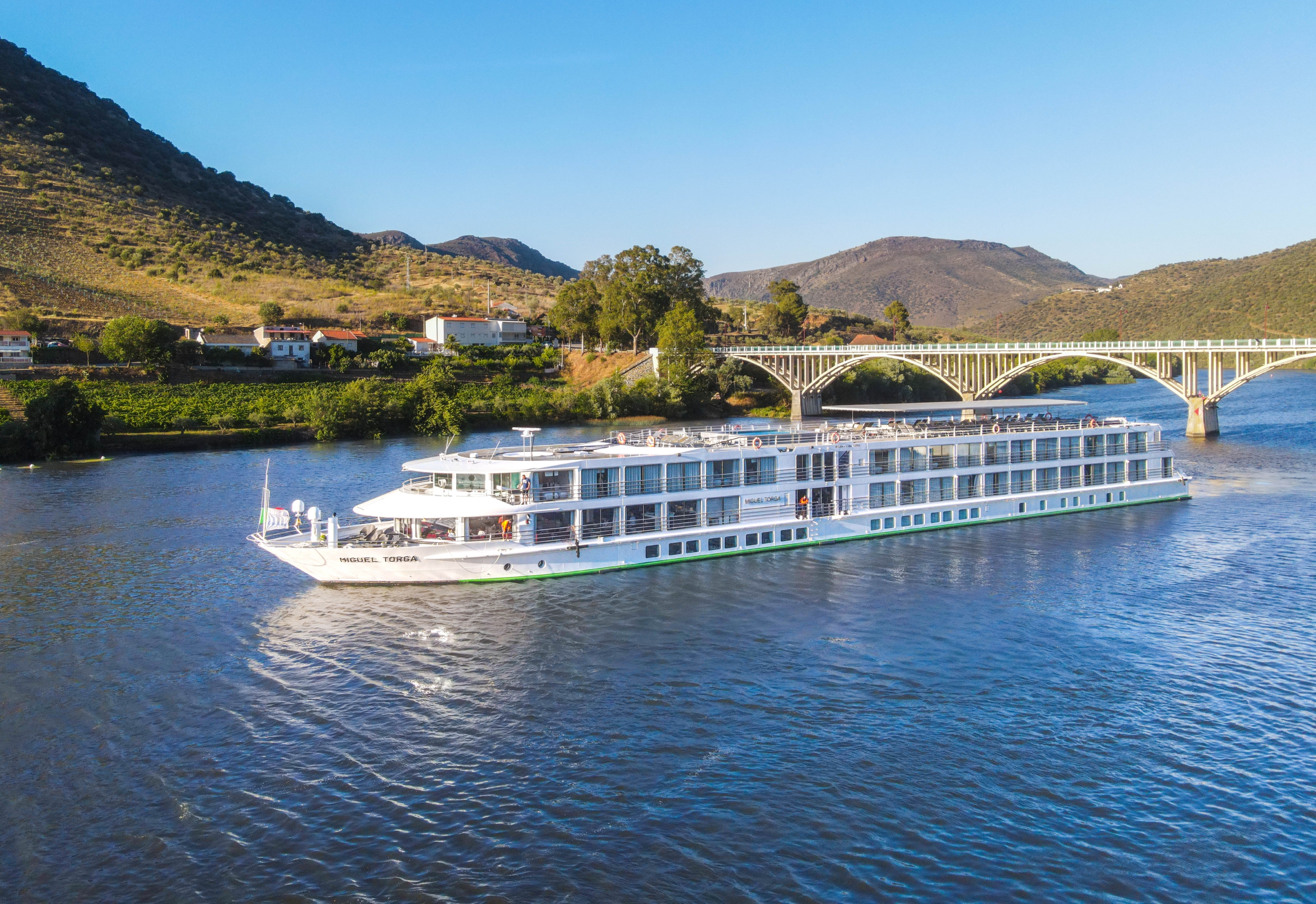 MS Miguel Torga