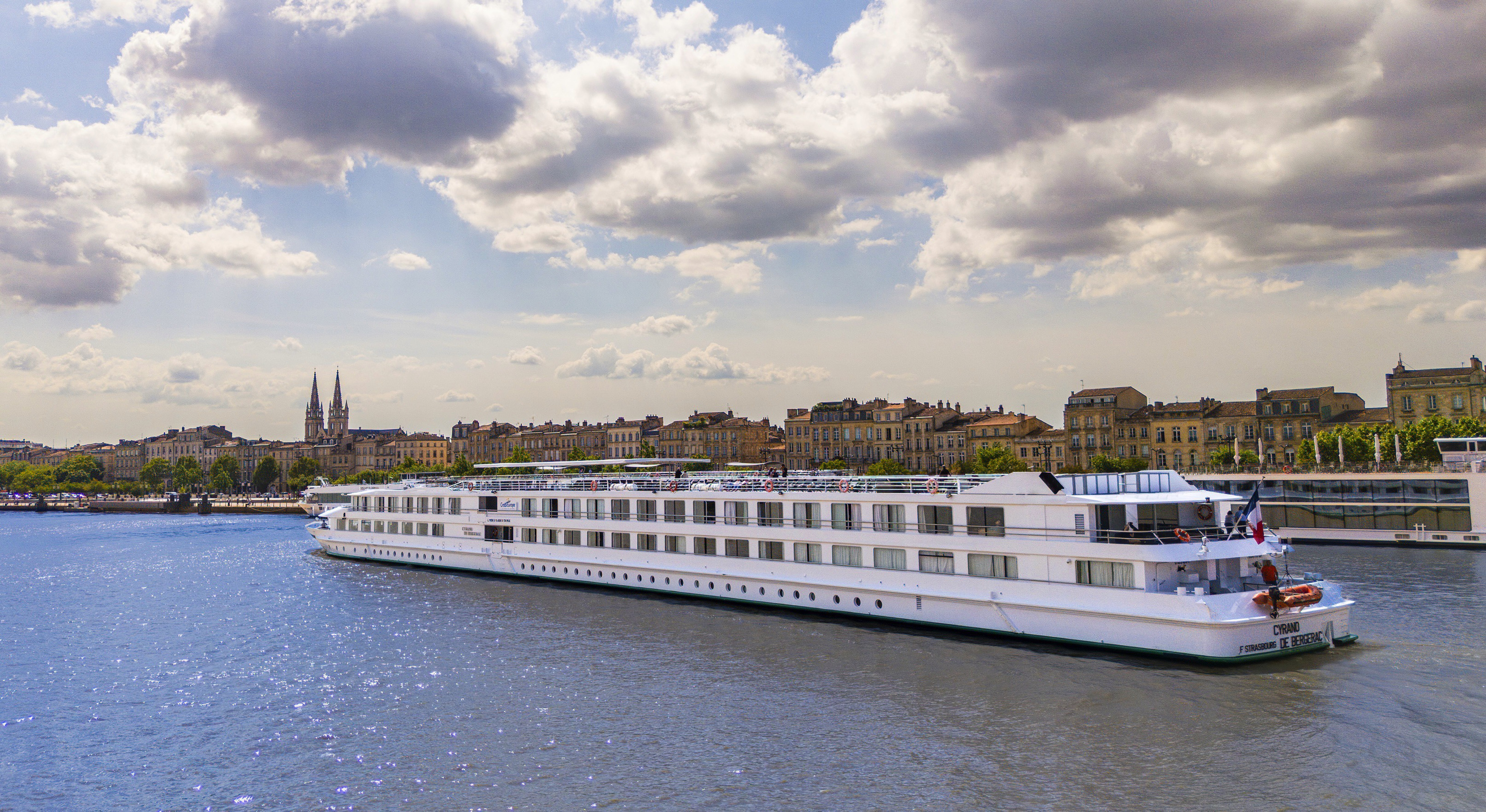 MS Cyrano de Bergerac