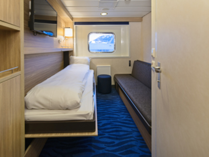 Polar Outside | Middle deck for 2 travellers