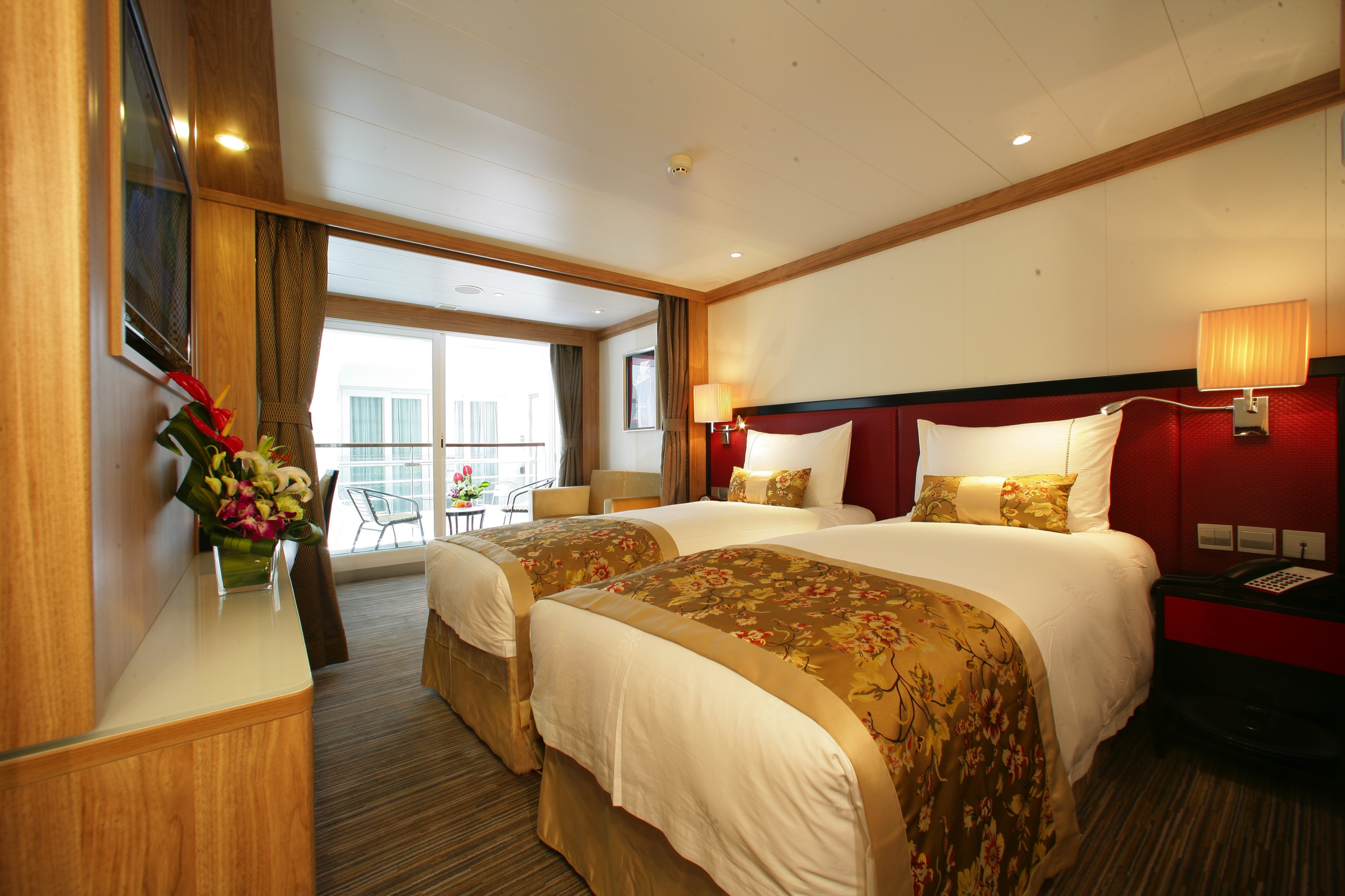 Deluxe Cabins