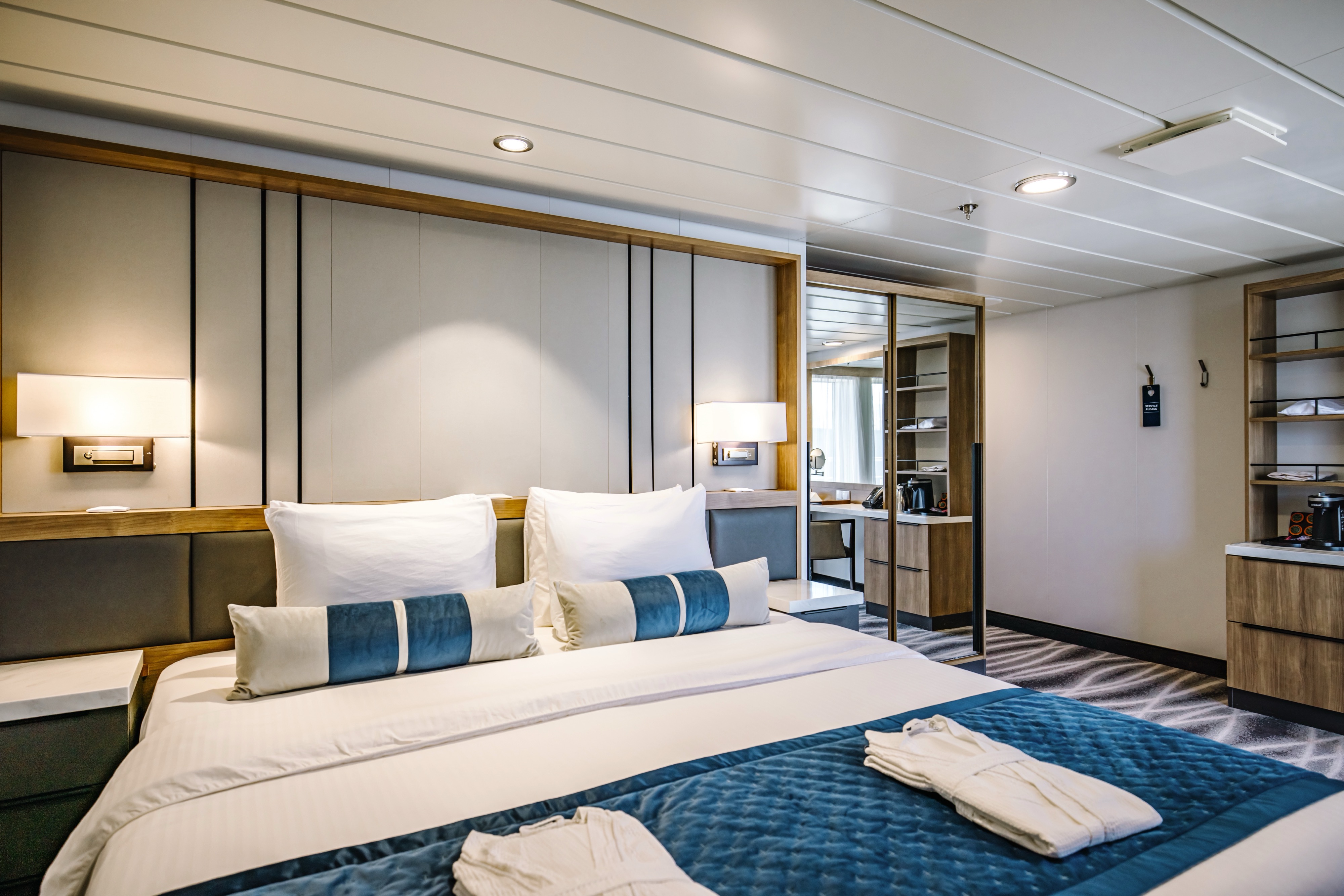Polar Latitudes Expeditions Ocean Victory Cabin Cat CXL ©Polar Latitudes Expeditions 1.jpg