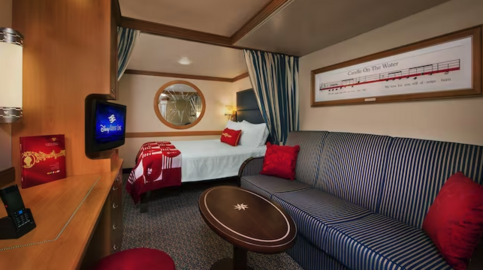 Disney Cruise Lines, Disney Magic, Deluxe Inside.png