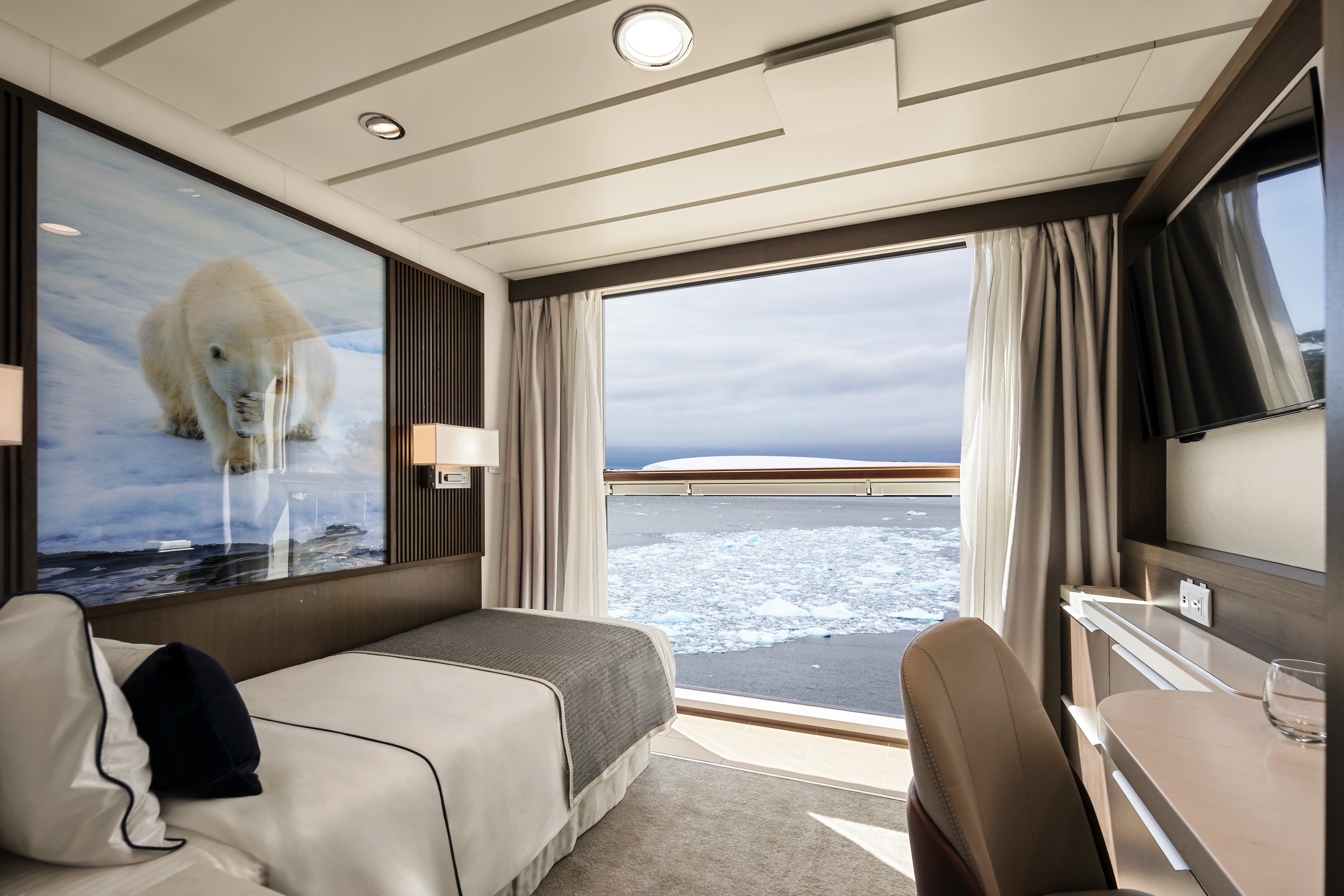 AE Expeditions Douglas Mawson Aurora Stateroom Superior Single ©AE Expeditions.jpg