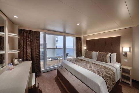 MSC Cruises MSC World America Deluxe Balcony with Promenade and Ocean View PV ©MSC Rights, Ivan Sarfatti 4.jpg