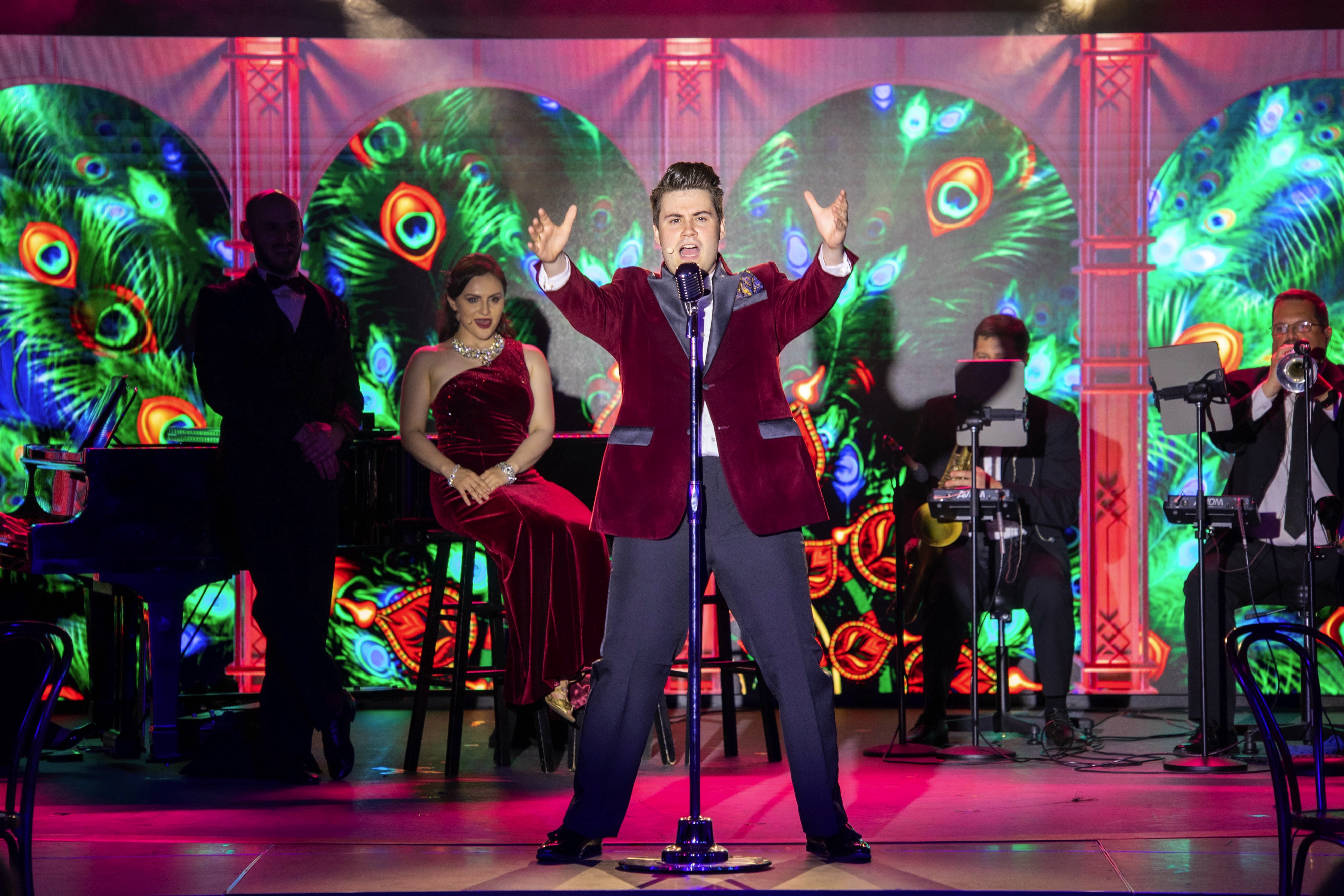 Club Crooner