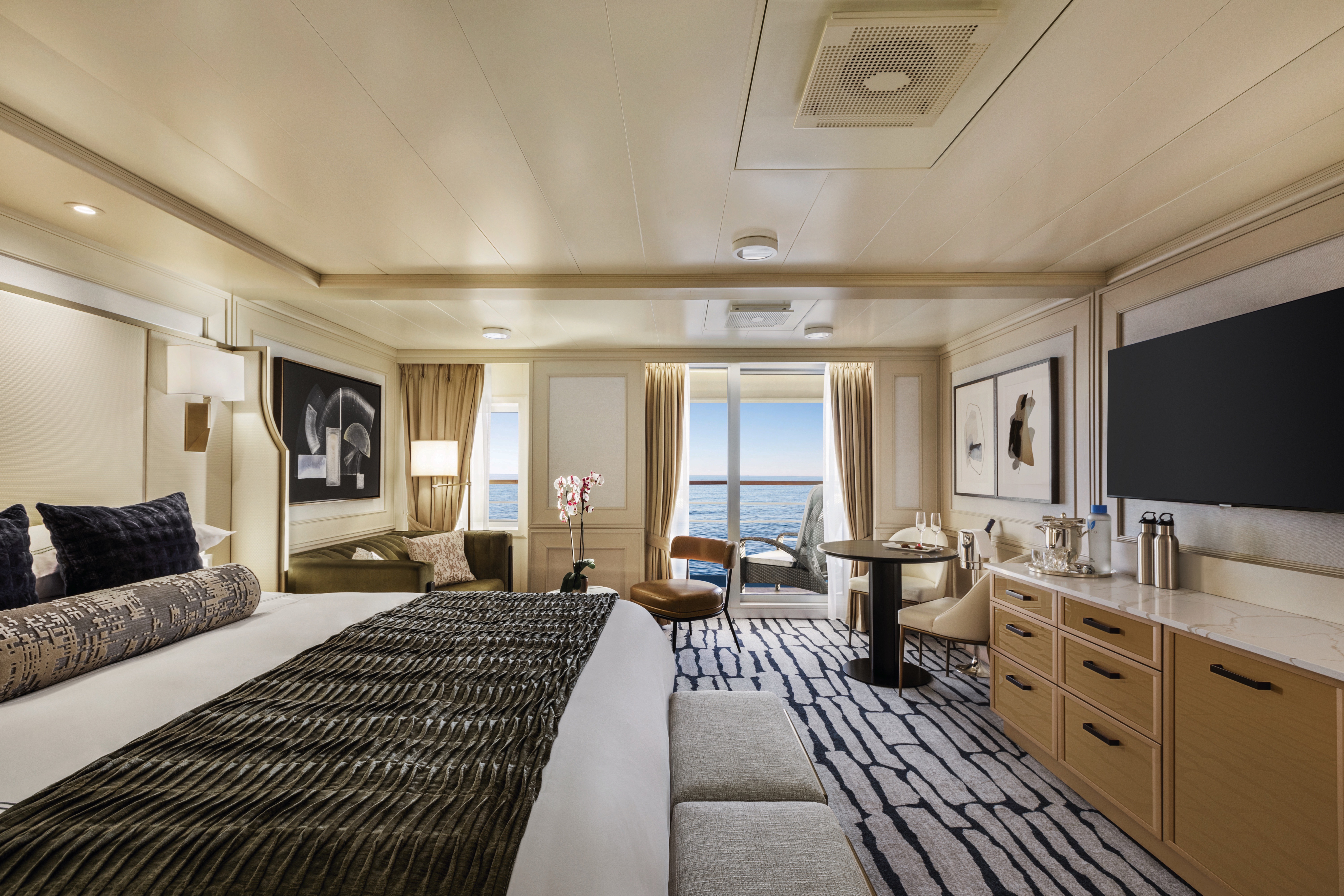 Oceania Cruises Oceania Marina Penthouse Suite 1.jpg