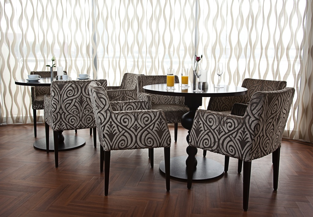 Midsummer Bar & Restaurant