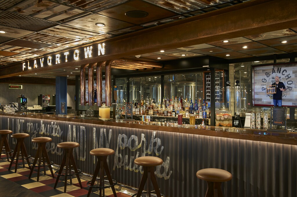 Guy's Pig & Anchor Smokehouse