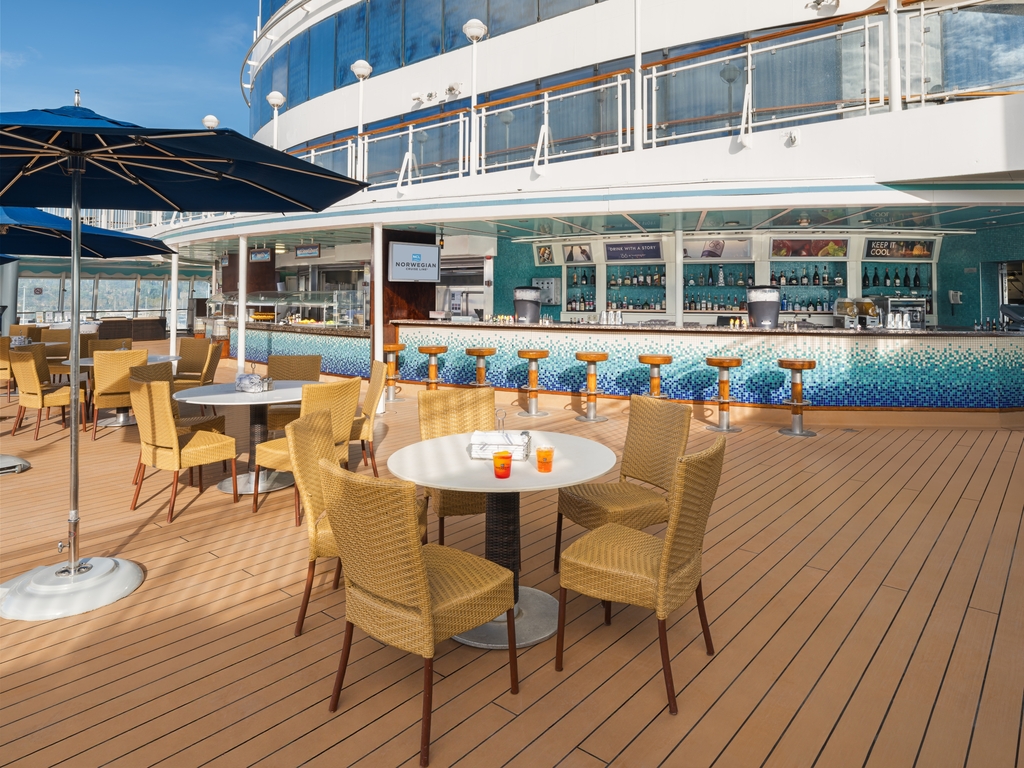 Topsiders Bar & Grill