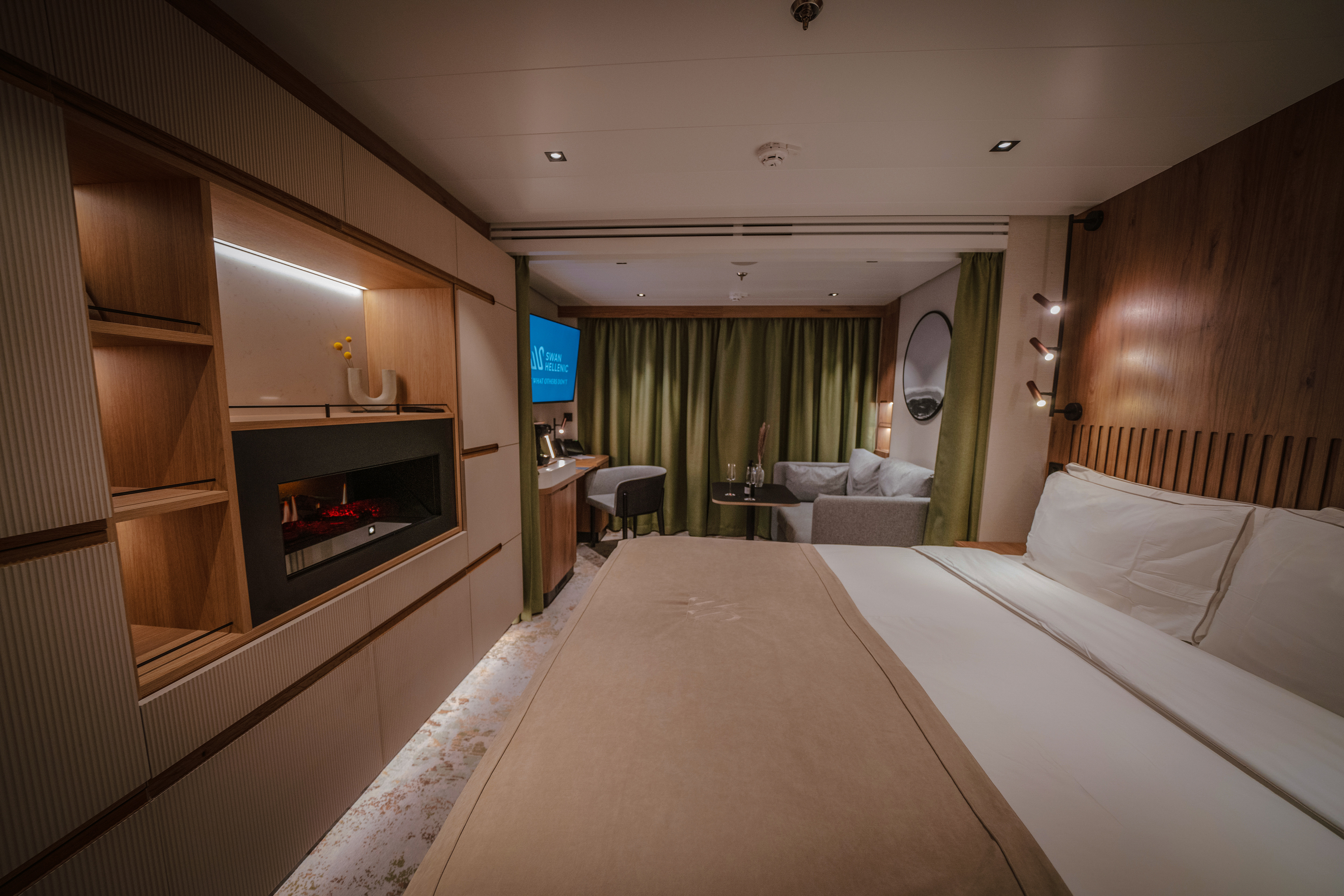 SH Diana Oceanview ©Swan Hellenic 3.jpg