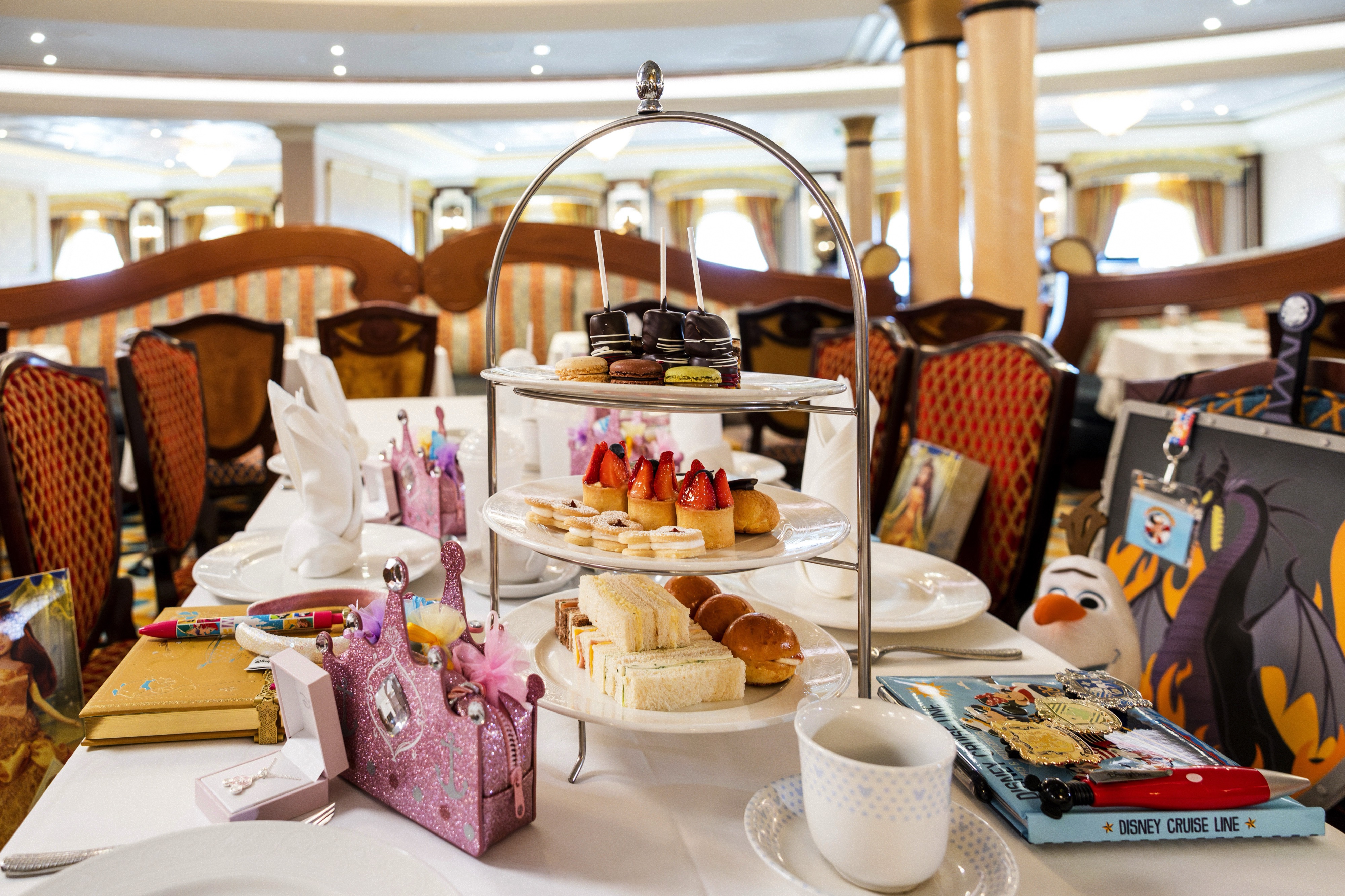 Royal Court Royal Tea