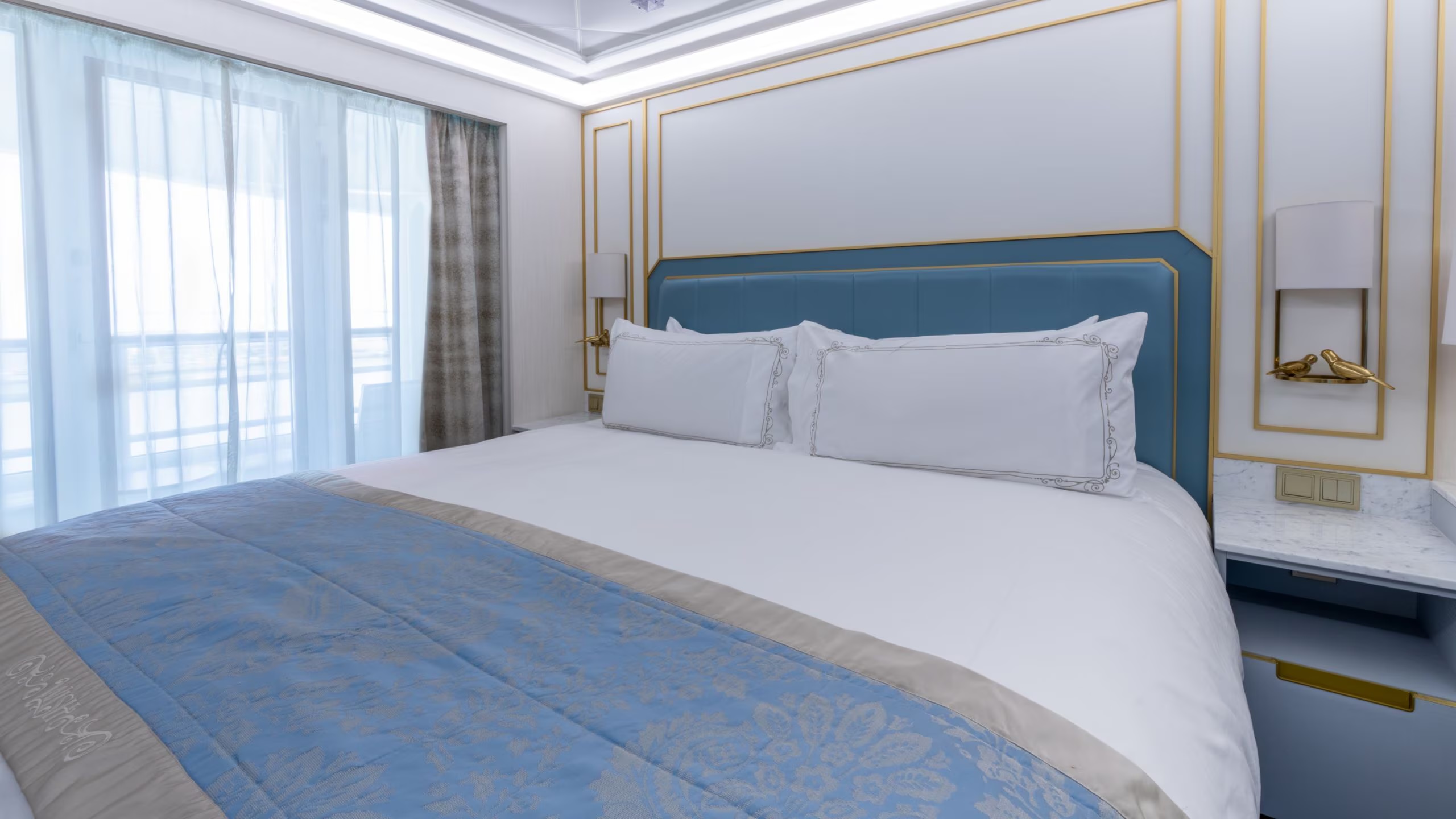 Disney Wish Royal Suite 1 B © 2026 Disney. All Rights Reserved. Ships’ Registry   The Bahamas.