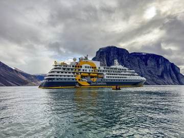 Quark Expeditions