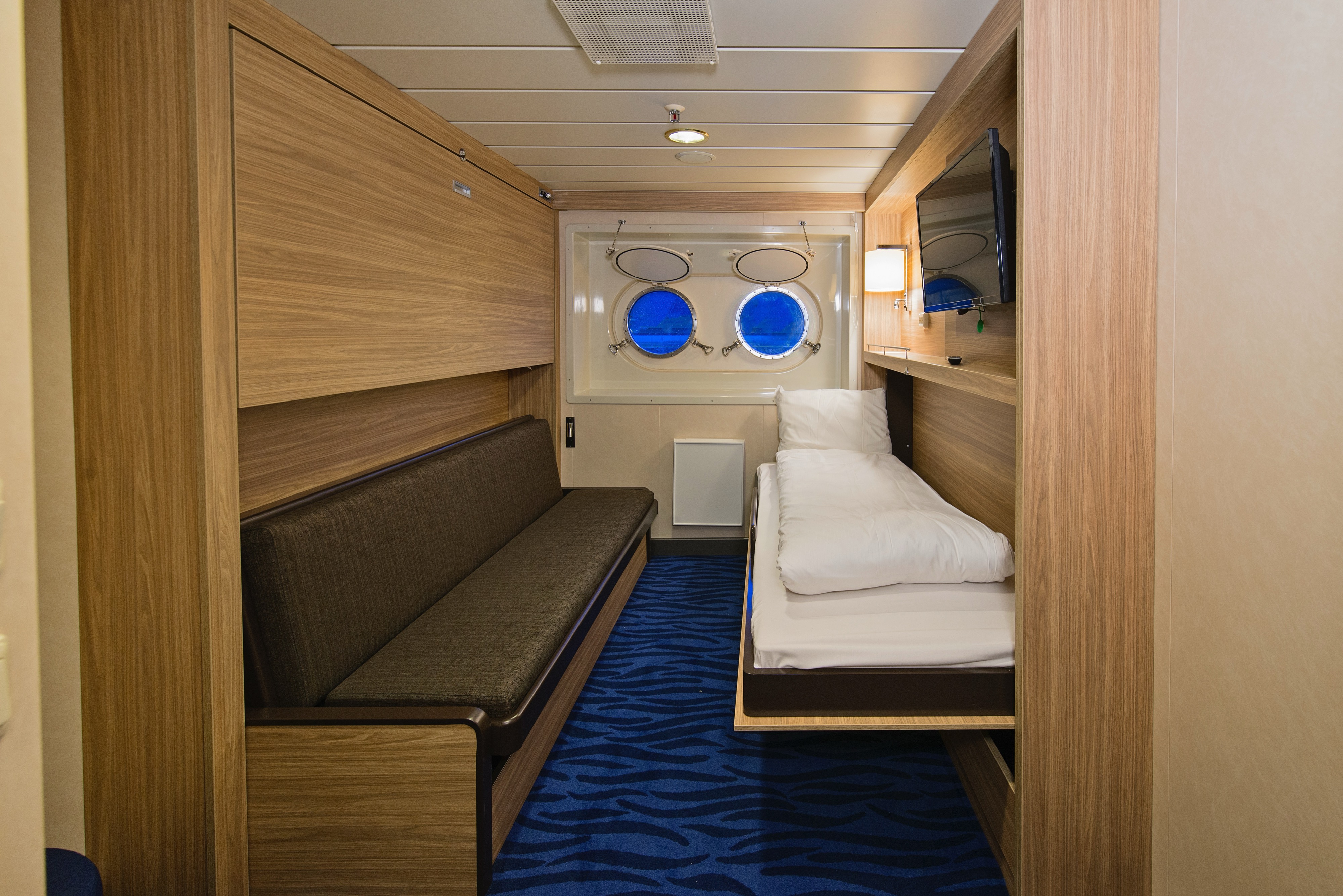 Polar Outside | Twin on lower deck with window or porthole
