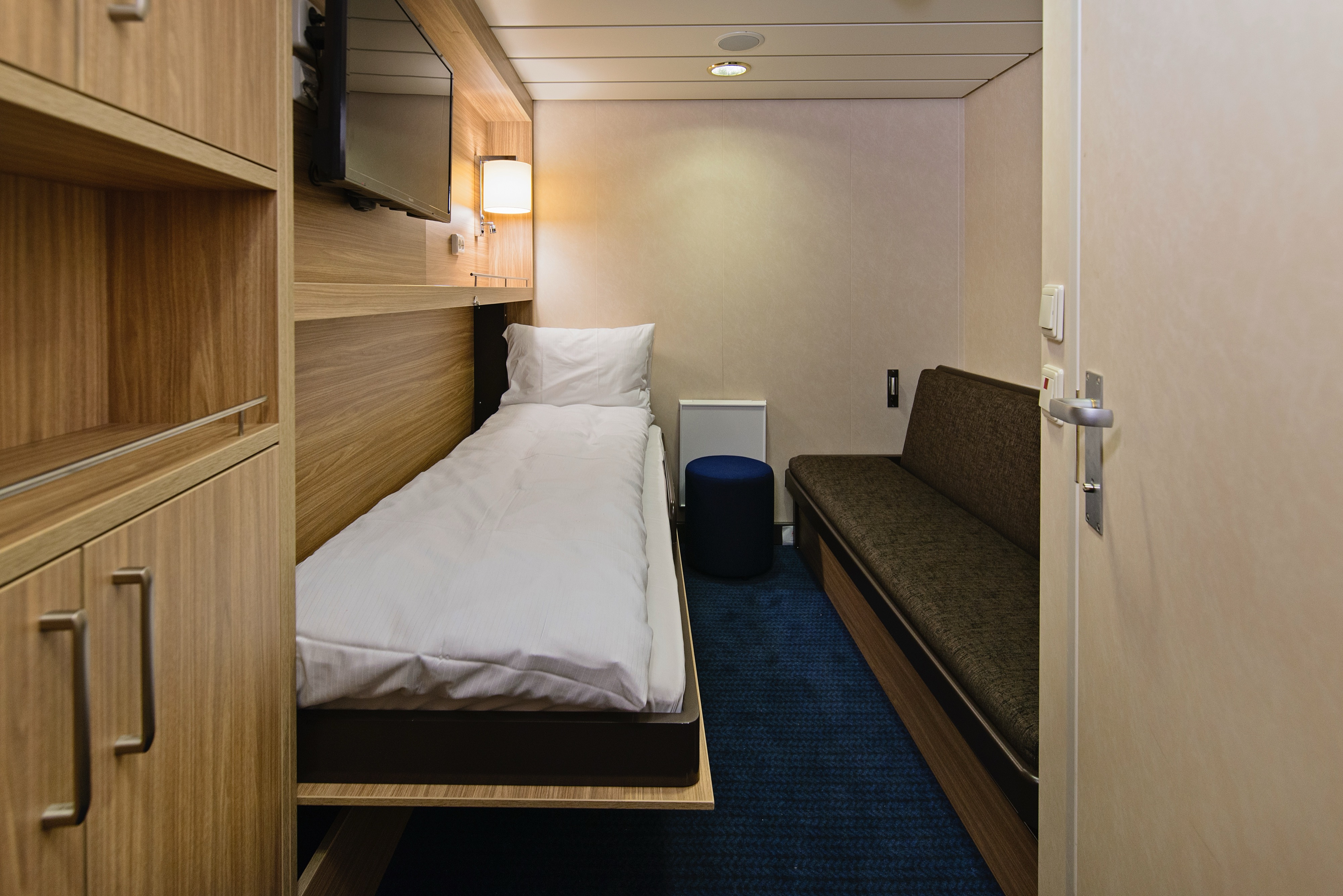 Polar Inside | Twin on lower or middle deck