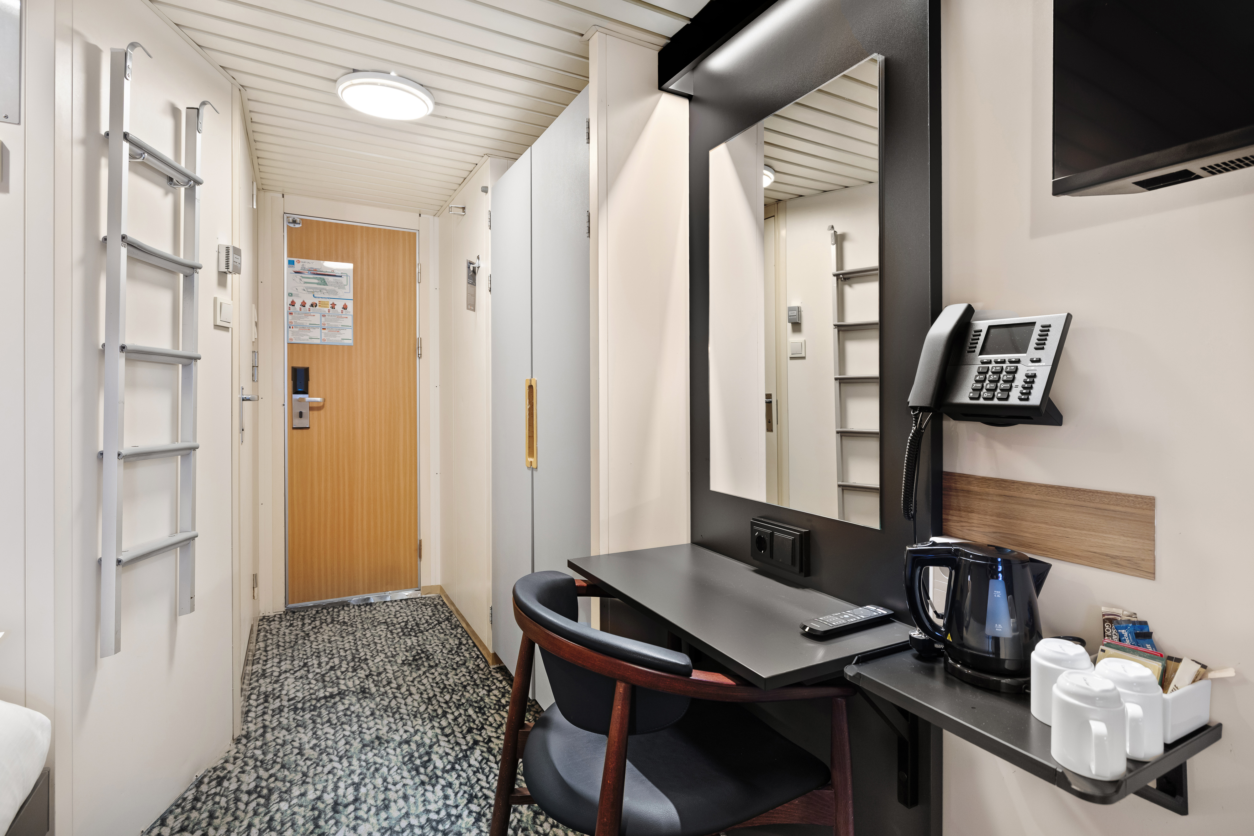 Polar Outside | Triple on lower deck with porthole