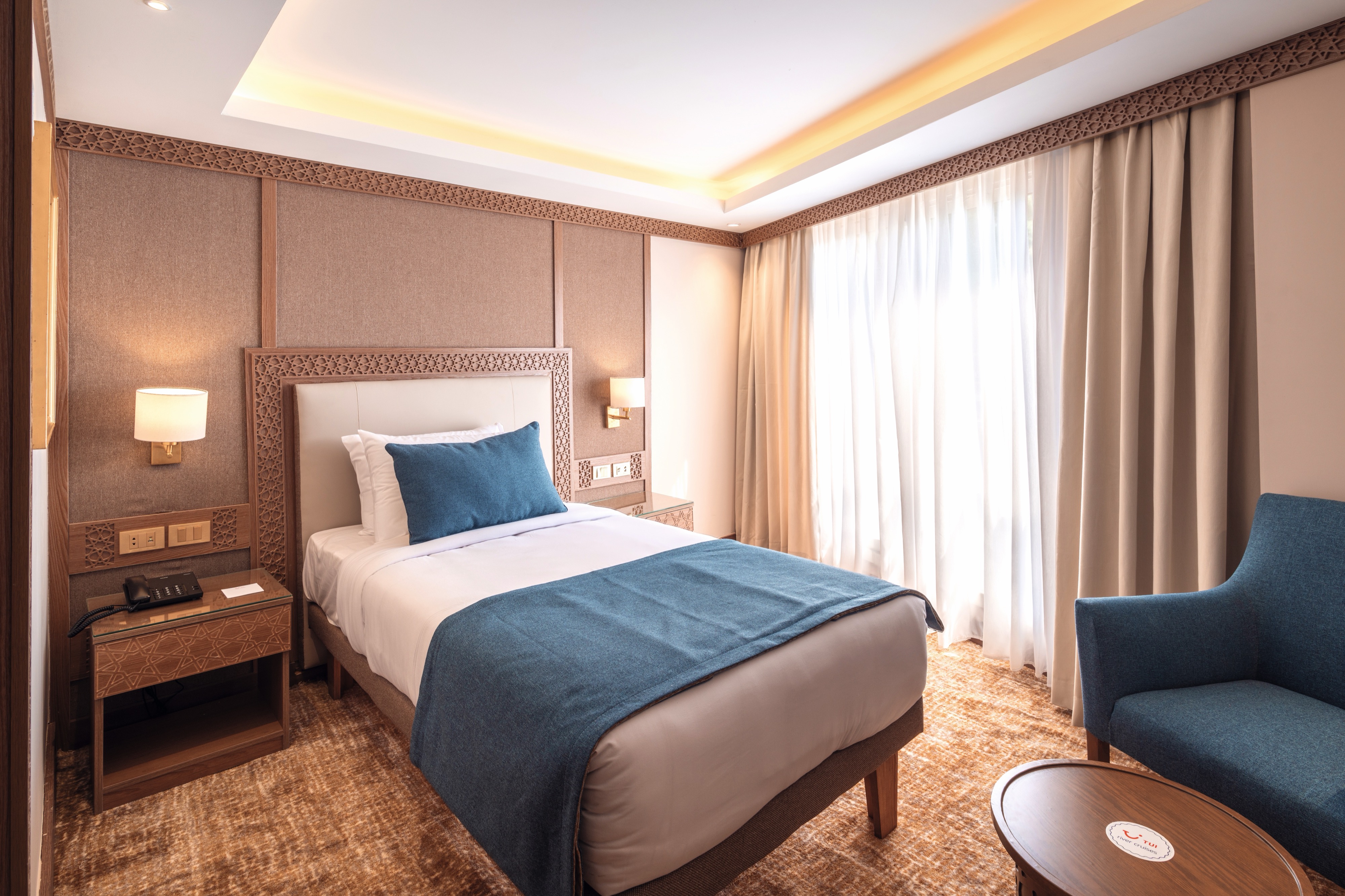 TUI River Cruises TUI Bahareya Deck 3 French Balcony Single Cabin 1 ©TUI River Cruises.jpg