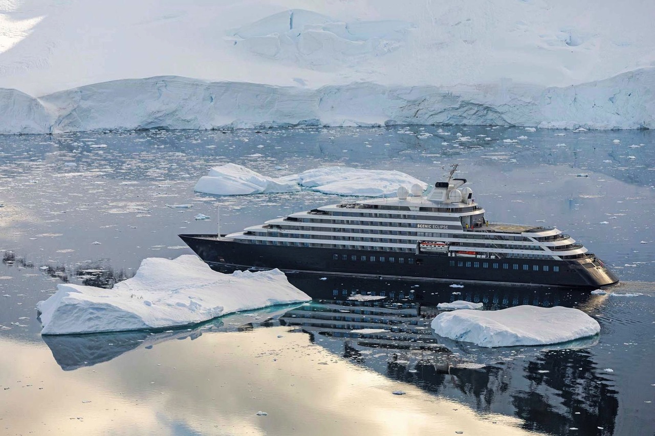 Scenic Eclipse