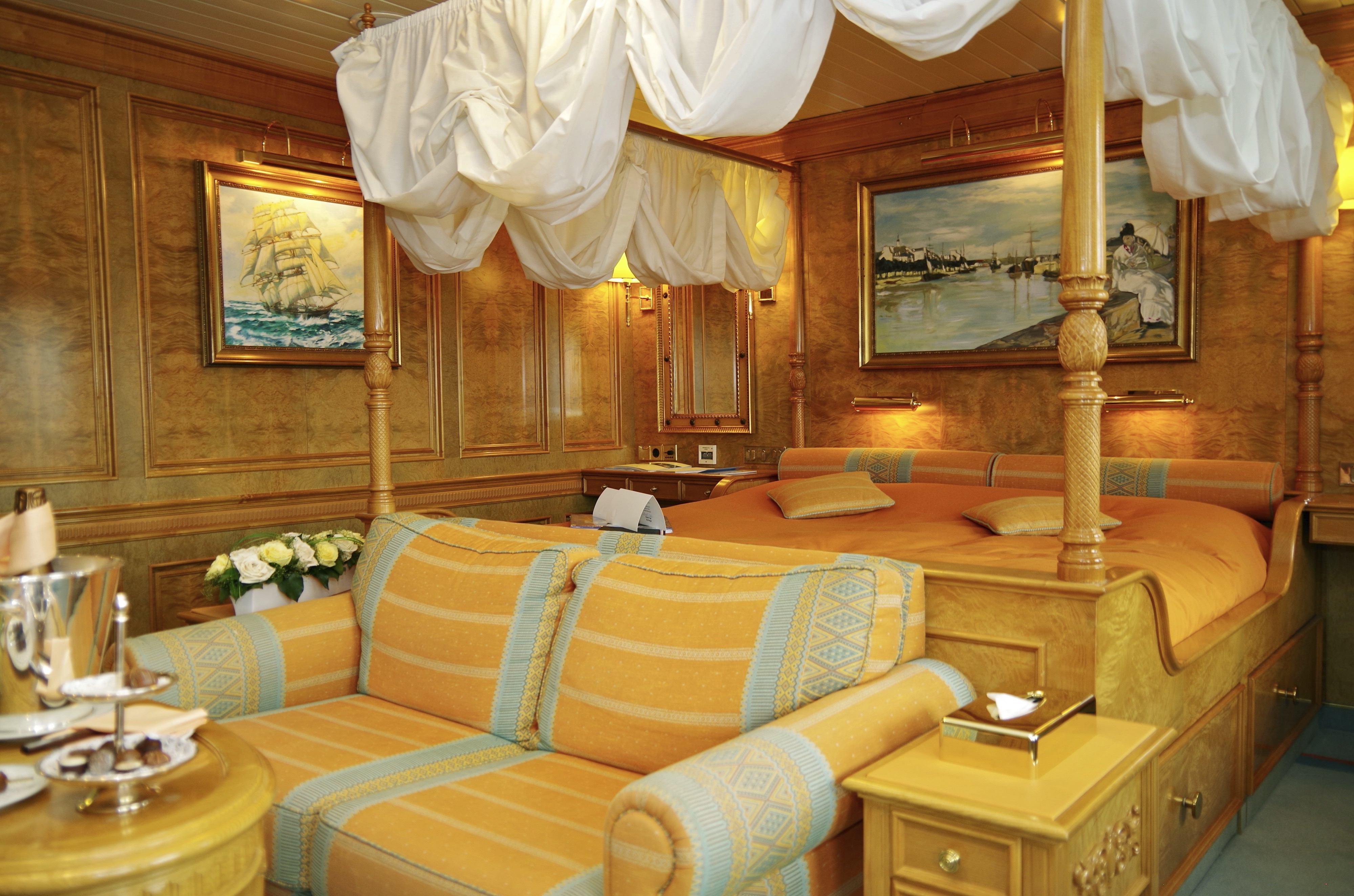 Suite cabin