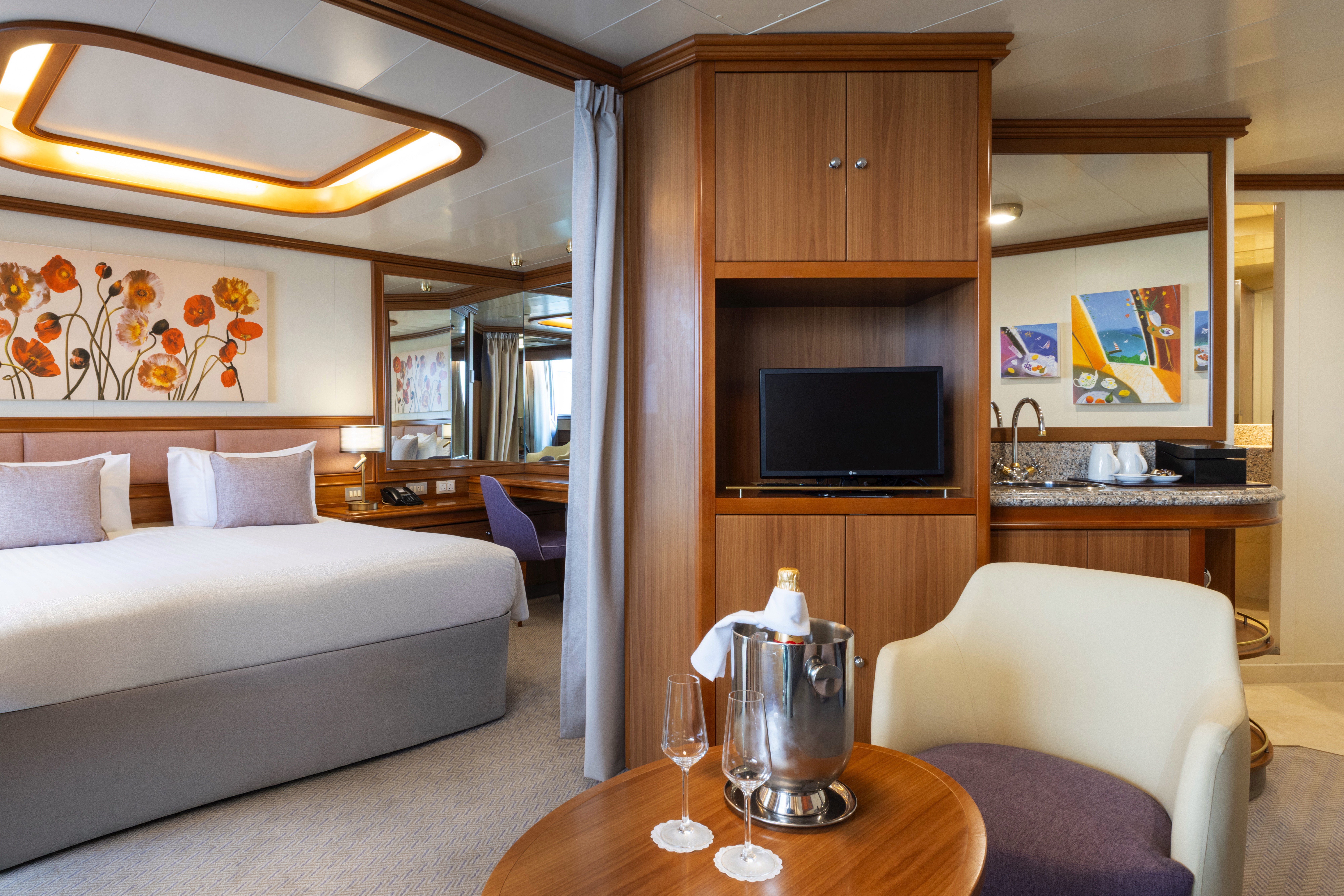 Suite cabin